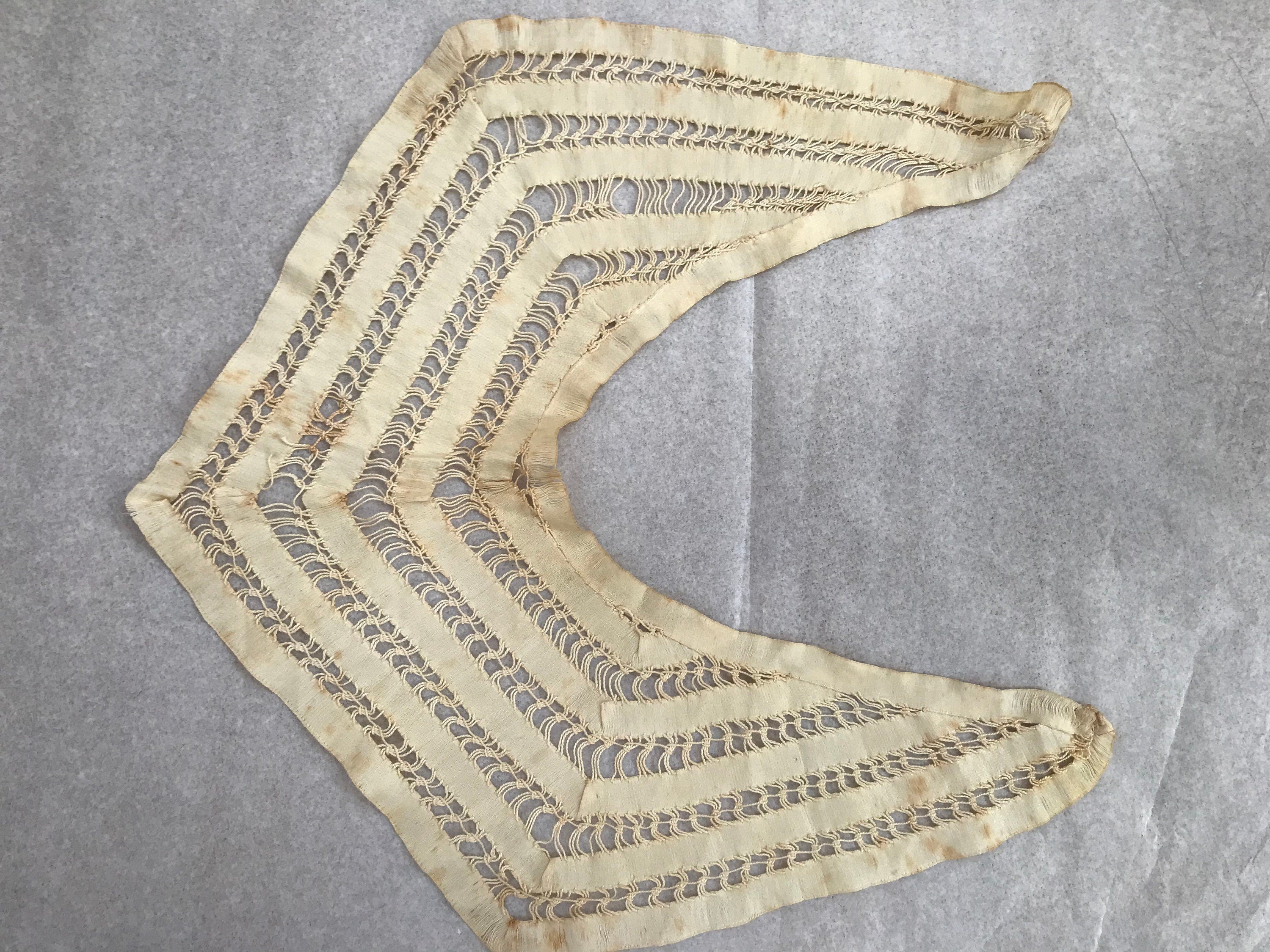 1910s Antique cream silk large collar hand made