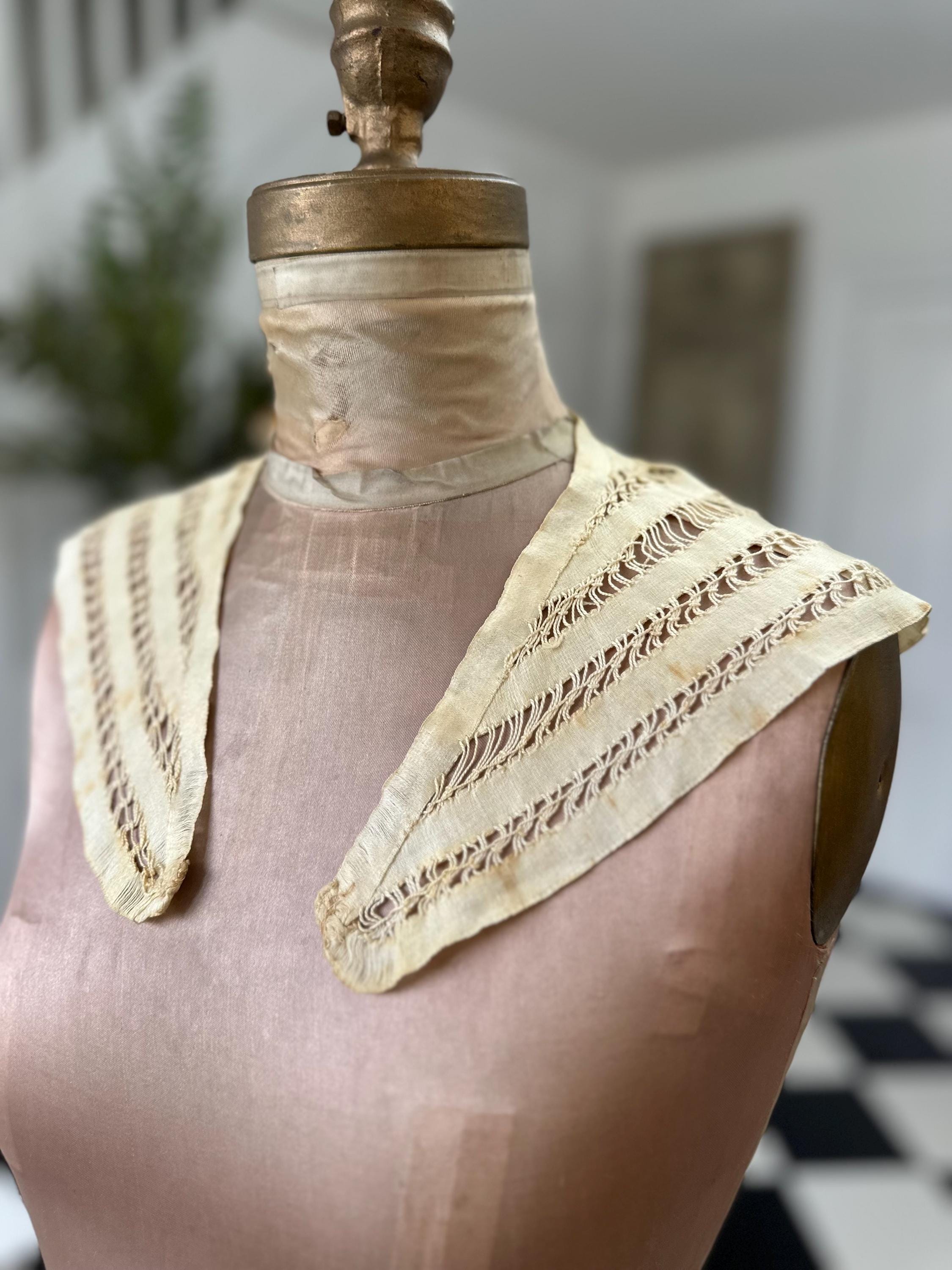 1910s Antique cream silk large collar hand made