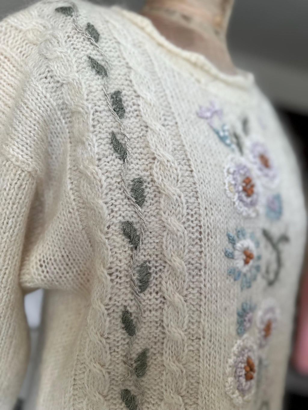 1980 Cream knitted jumper with hand embroidery details