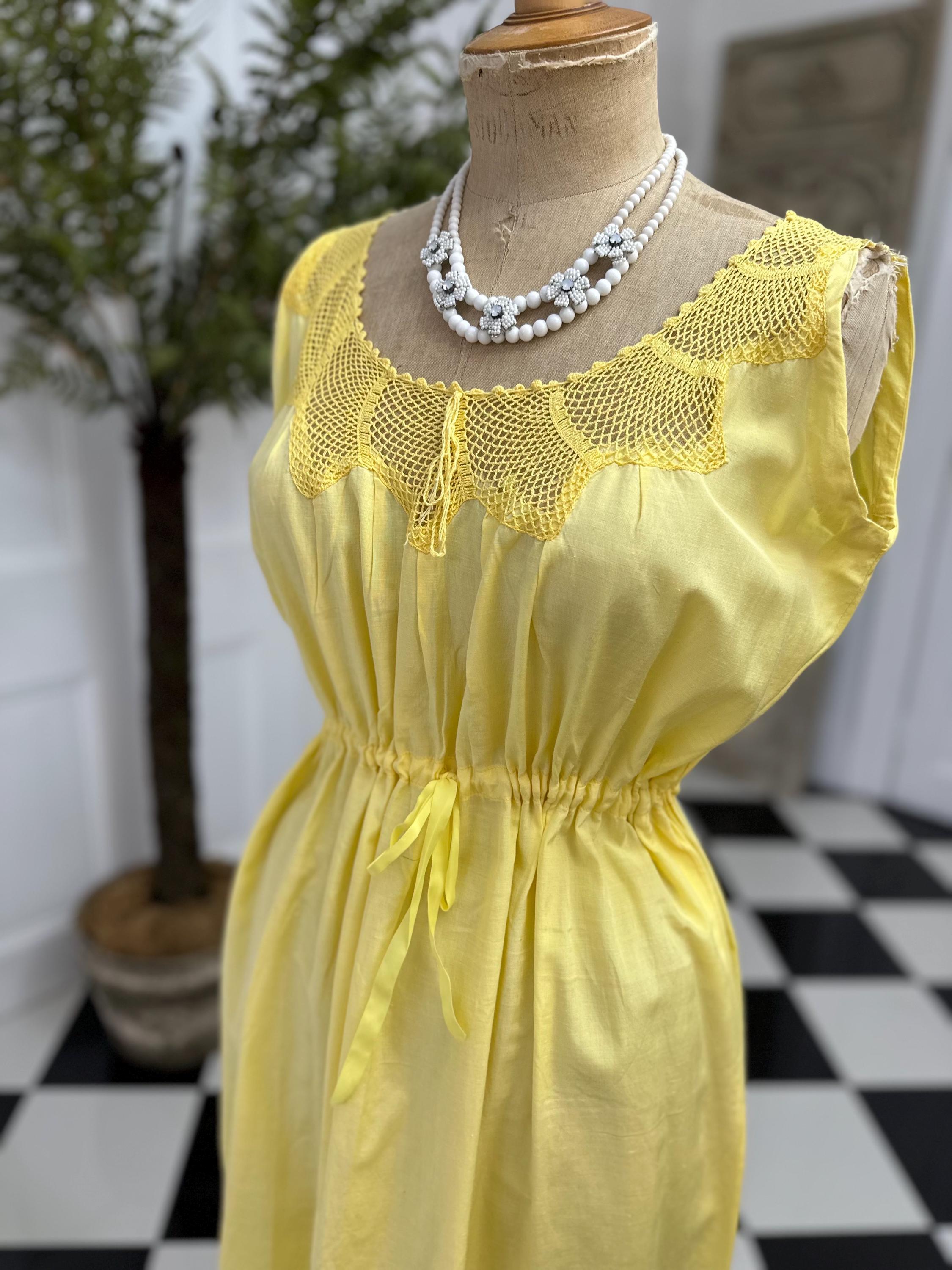 Vintage 1950s yellow silk and cotton mix with crochet lace dress