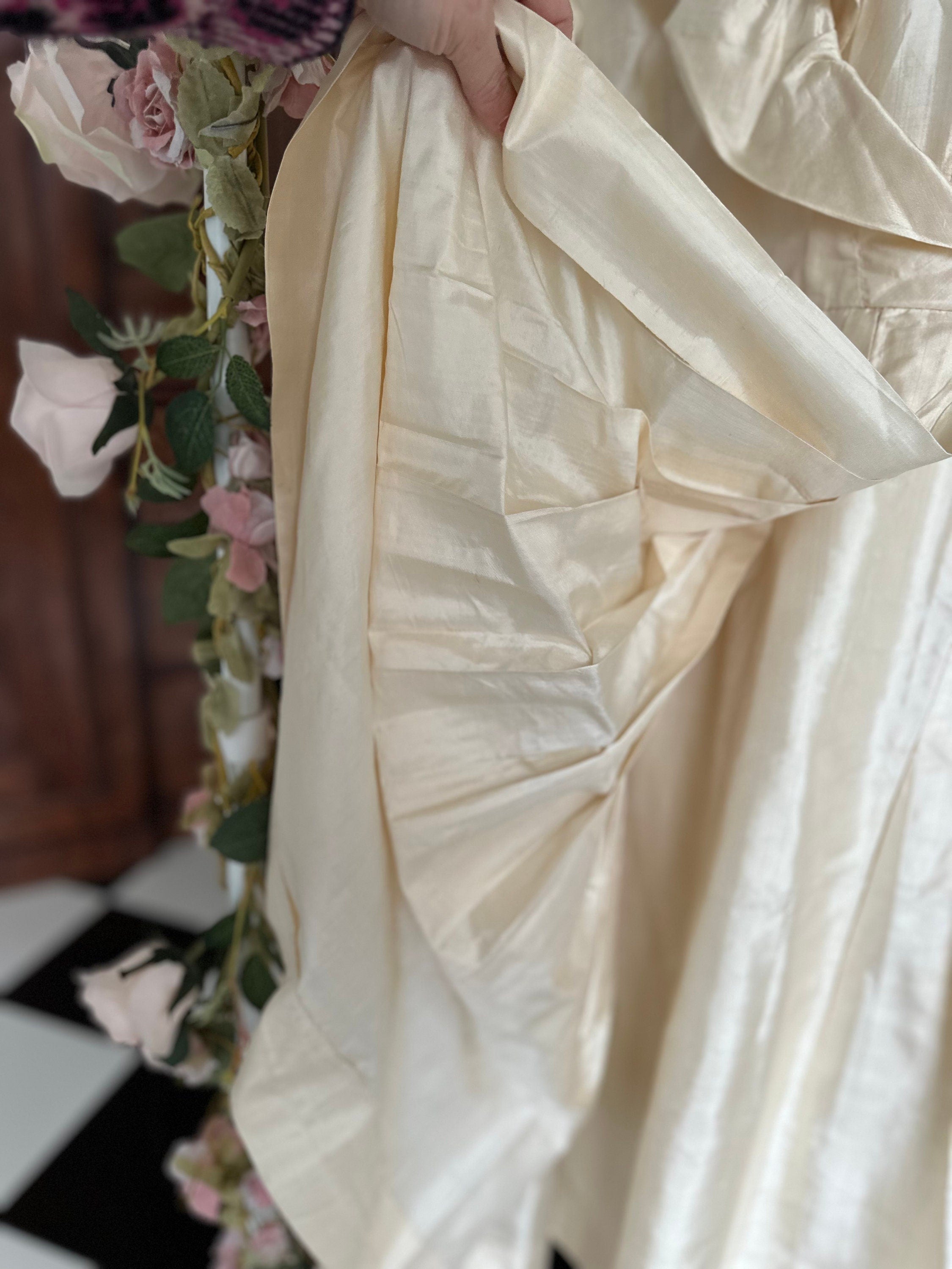 1970 Vintage Dupion silk dress long sleeve