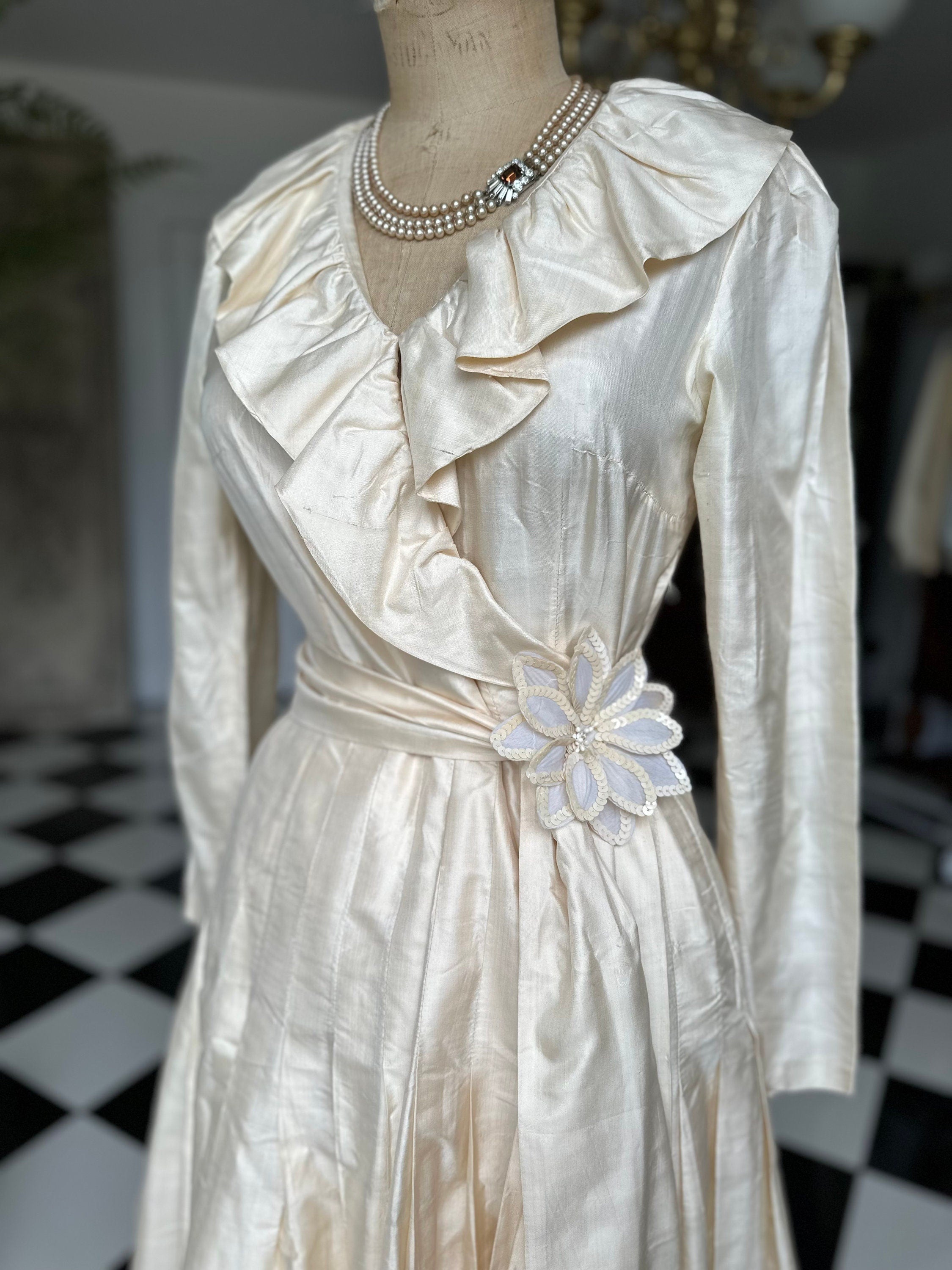 1970 Vintage Dupion silk dress long sleeve