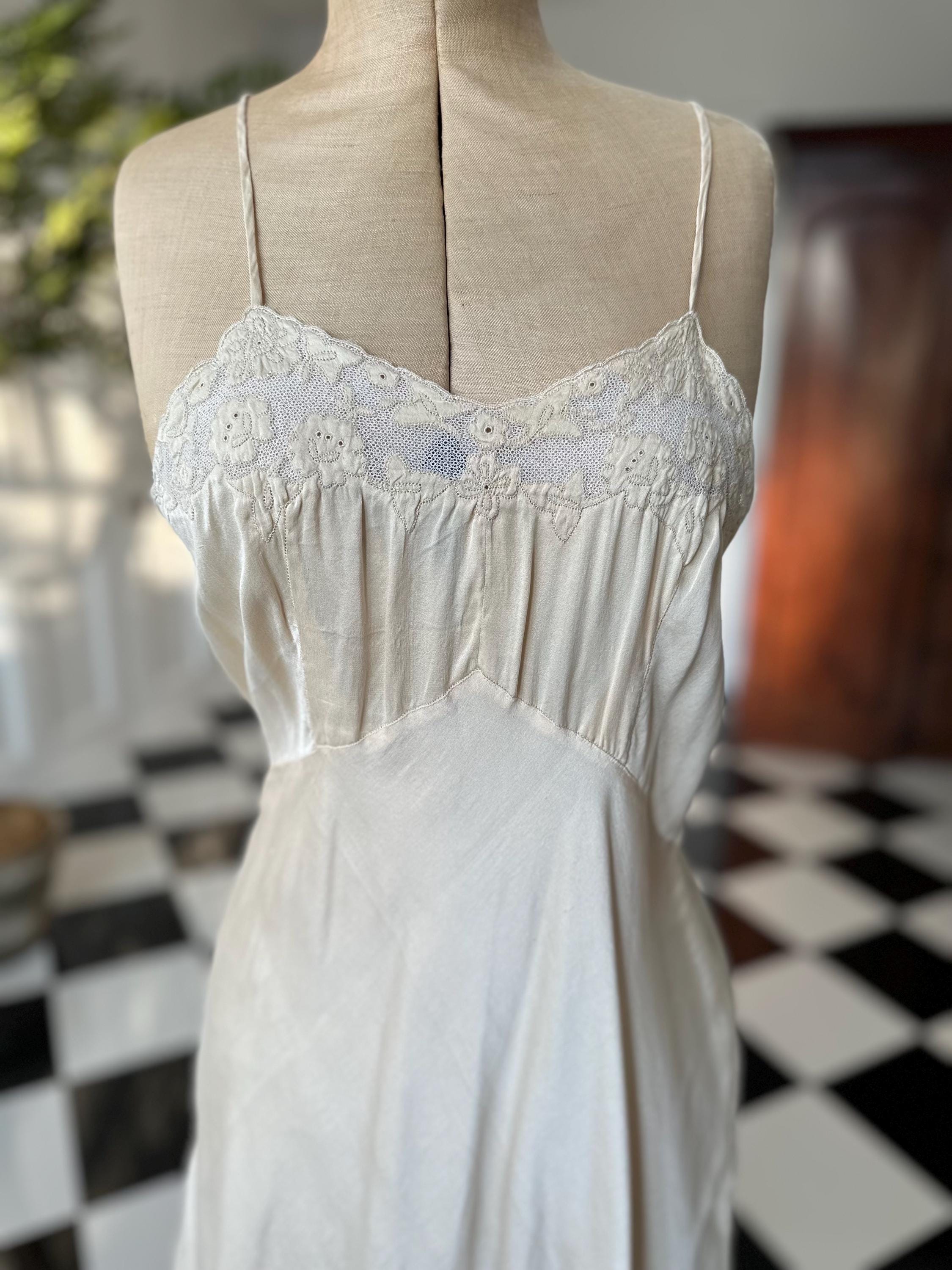 1930 Cream silk slip with embroidery to the front chest