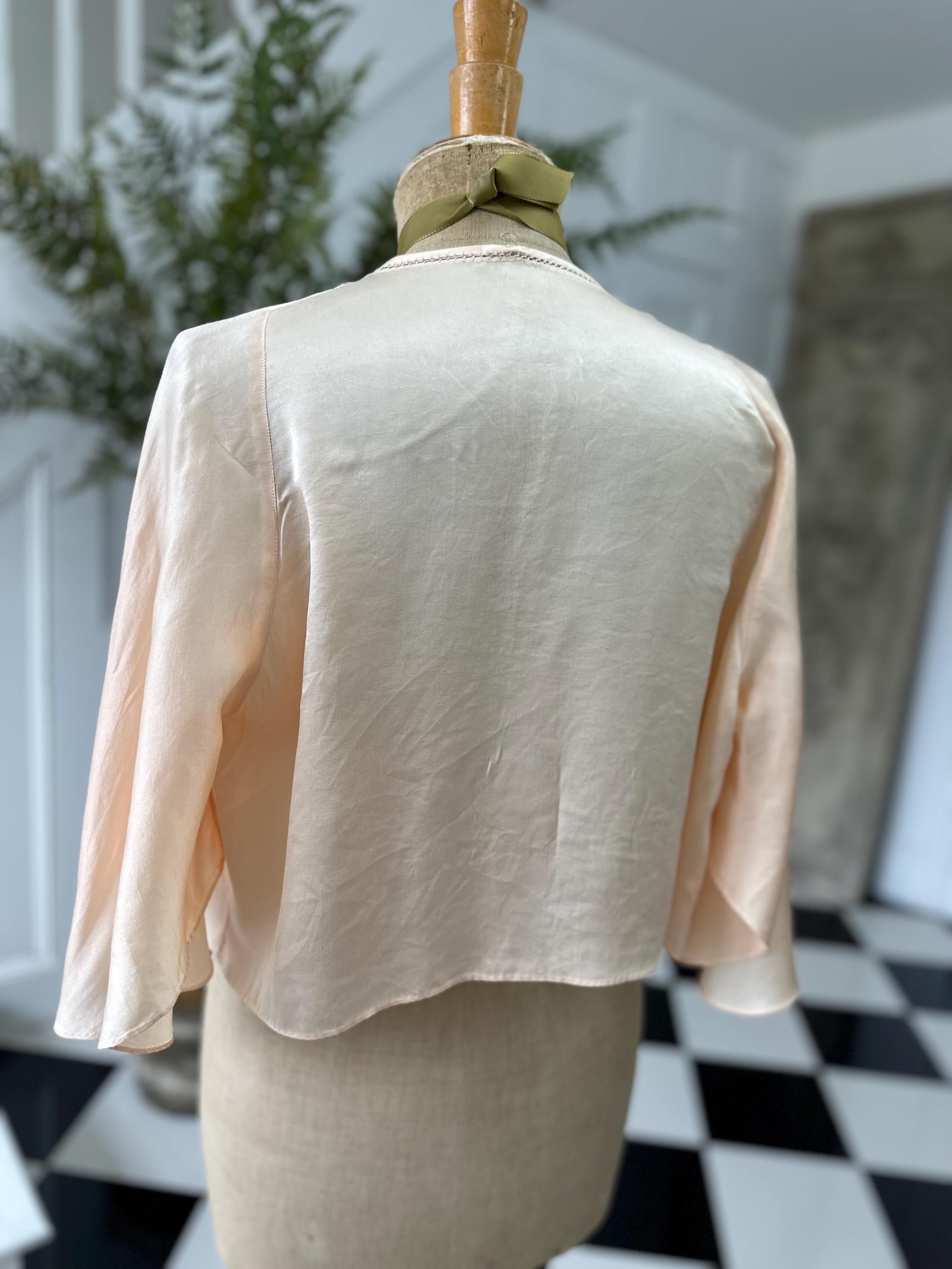 1930s Peach Silk Bed Jacket with Tiny Pocket