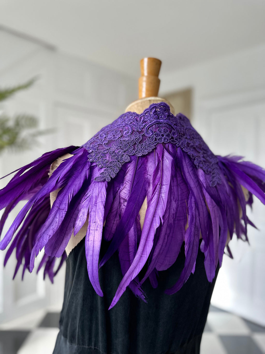 1920s 1930s Vintage style purple feather cape shawl with lace trimming details