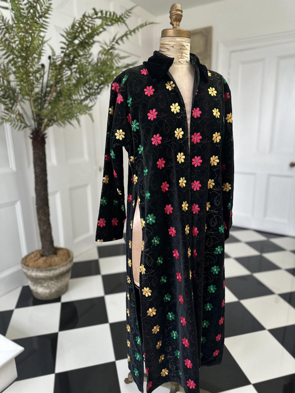 1950s black velvet kimono  house coat with silk embroidery coat