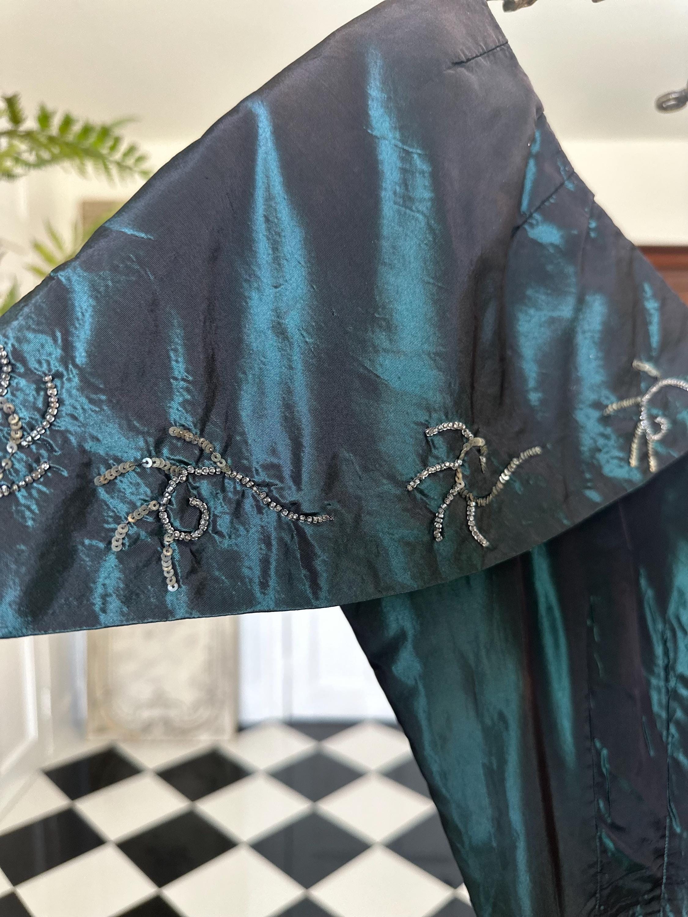 Vintage 1930s 1940s organdie and silk taffeta  ball gown with sequin details