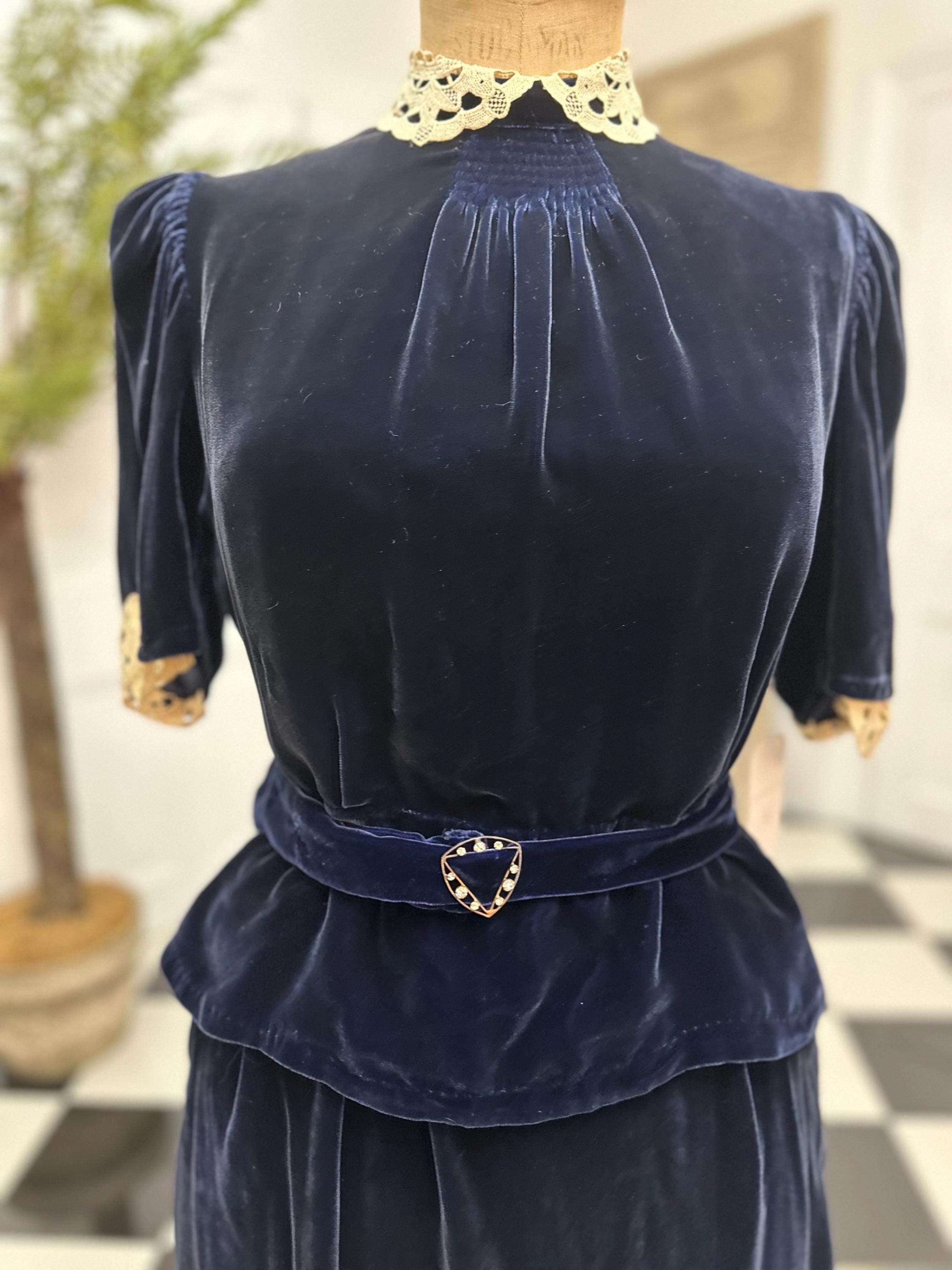 1940s Navy Silk Velvet Dress & Jacket Set – Peplum Waist, Lace Collar, Cocktail Outfit