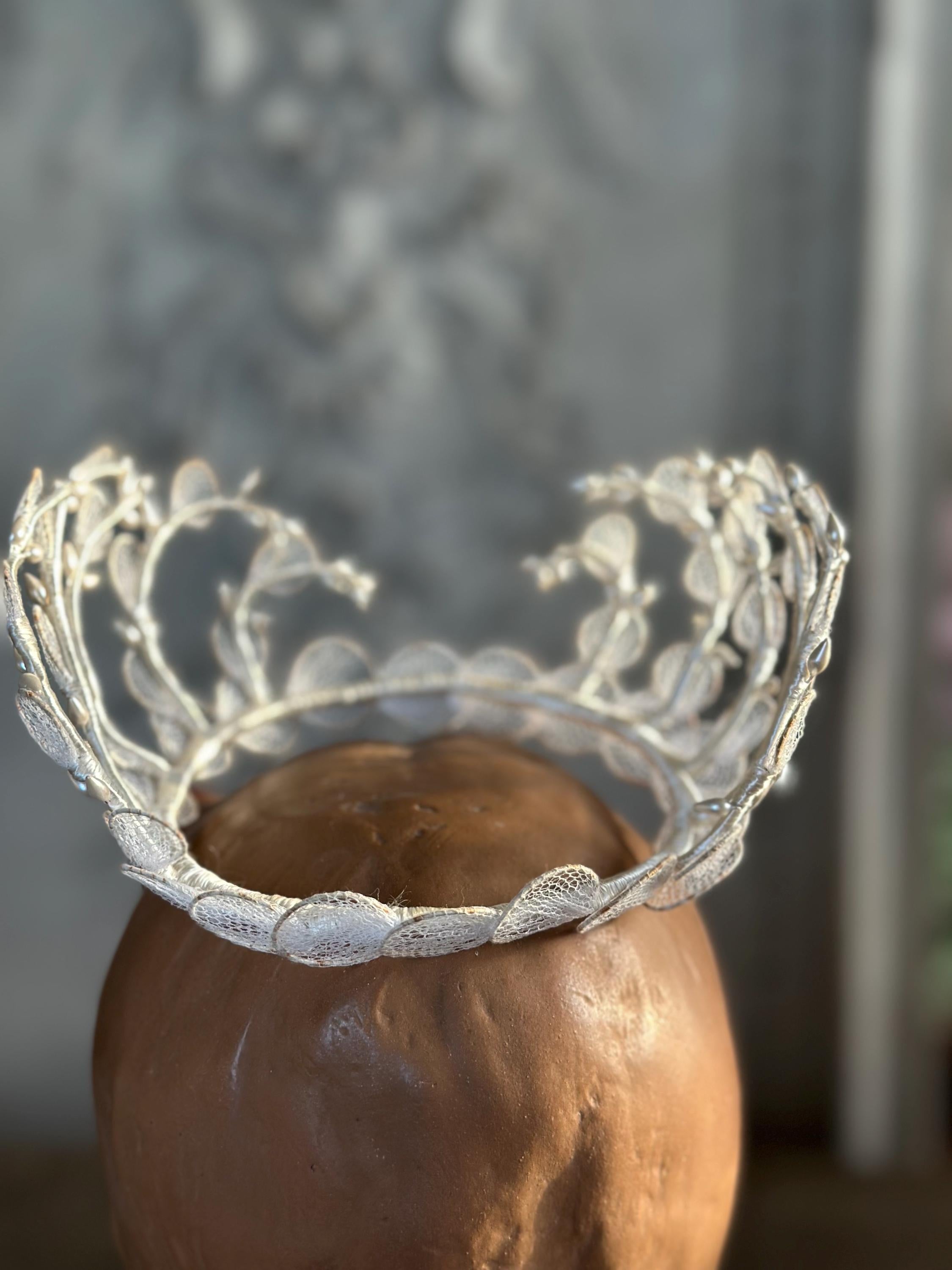 Antique 1940s  1950s Tiara with tulle