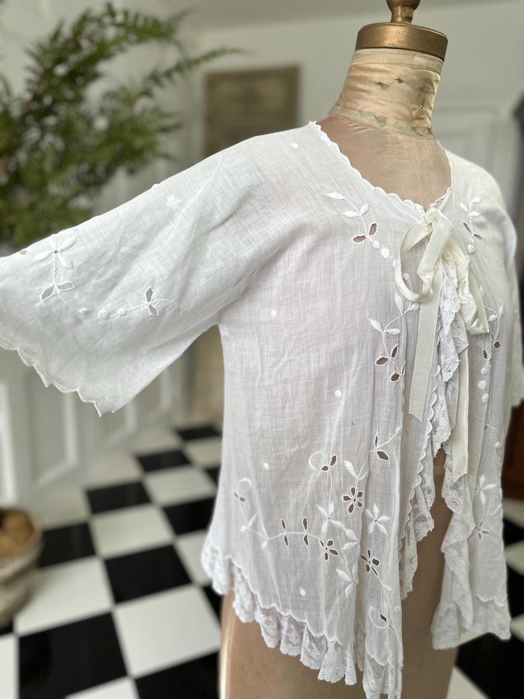 1900 Edwardian white muslin hand embroidered bed jacket