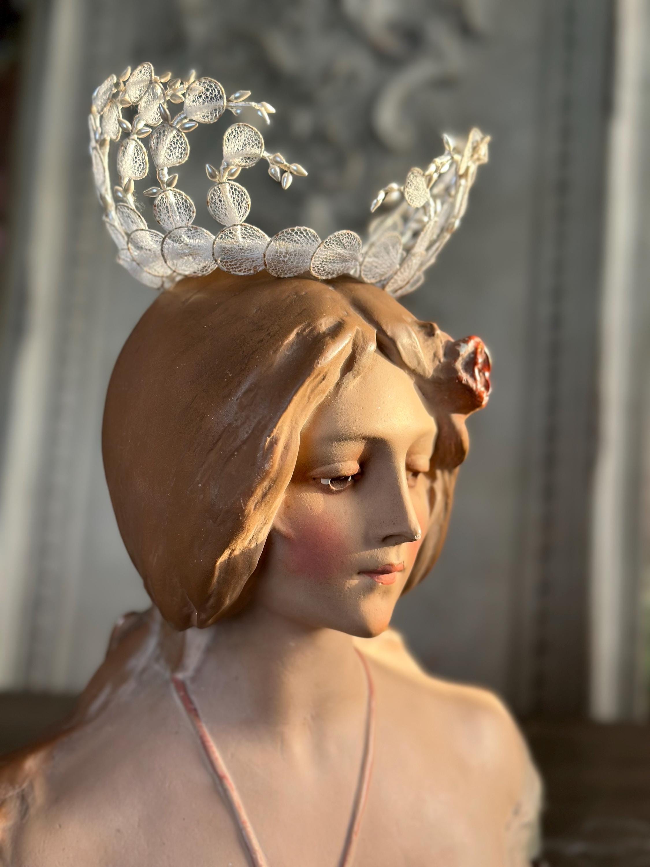 Antique 1940s  1950s Tiara with tulle