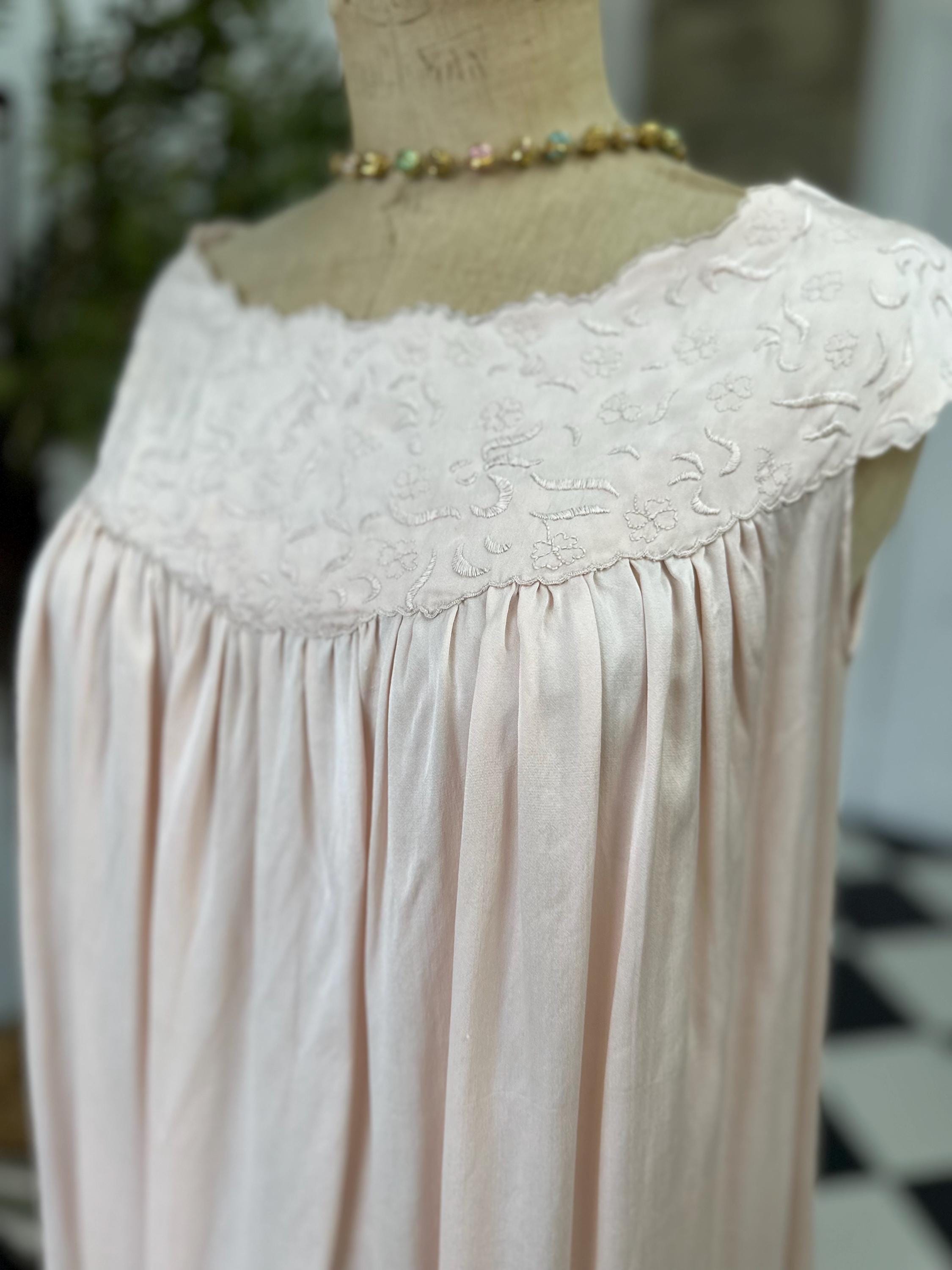 1940s pale lilac pink silk loose slip dress with boat neckline with  embroidery