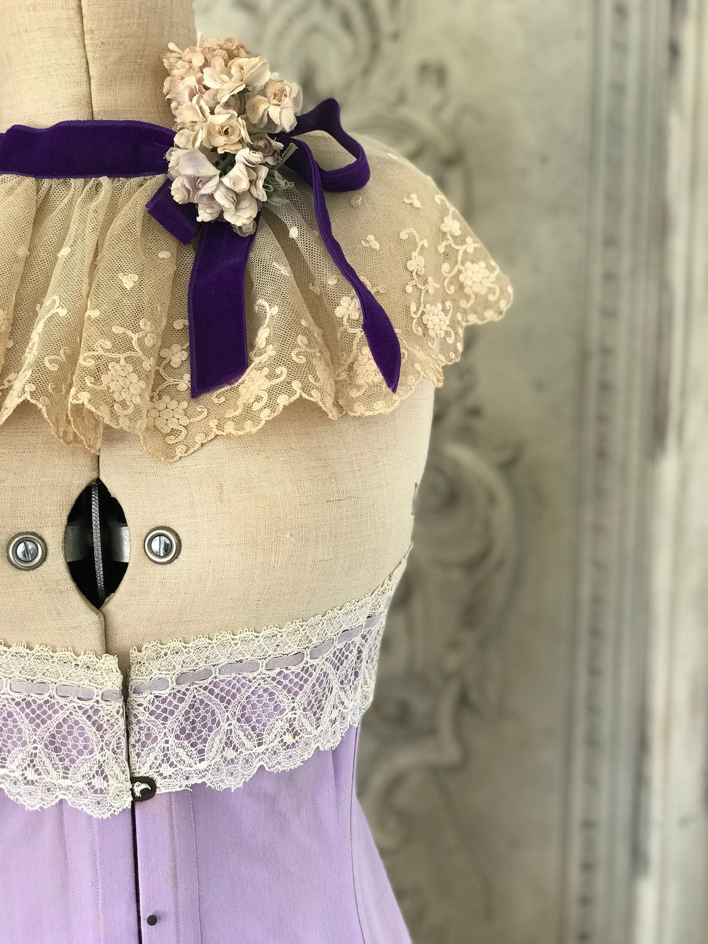 Antique 1900 1910 Edwardian lilac corset  (dead stock)
