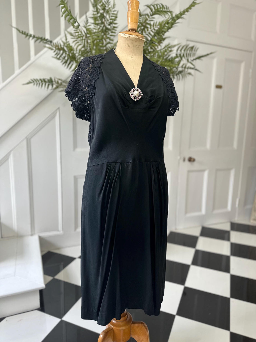 1940s Taffeta and cotton lace shift dress