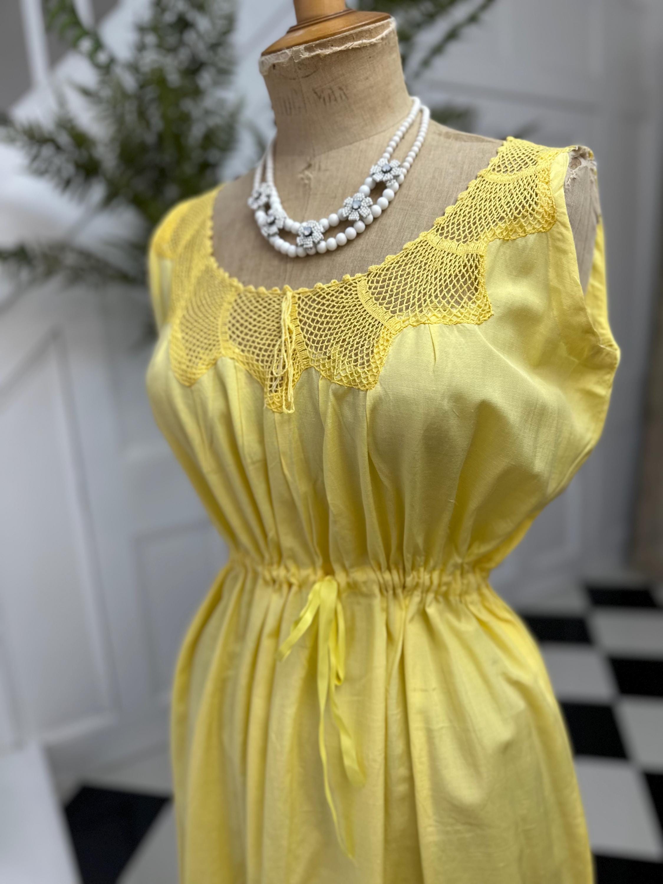 Vintage 1950s yellow silk and cotton mix with crochet lace dress