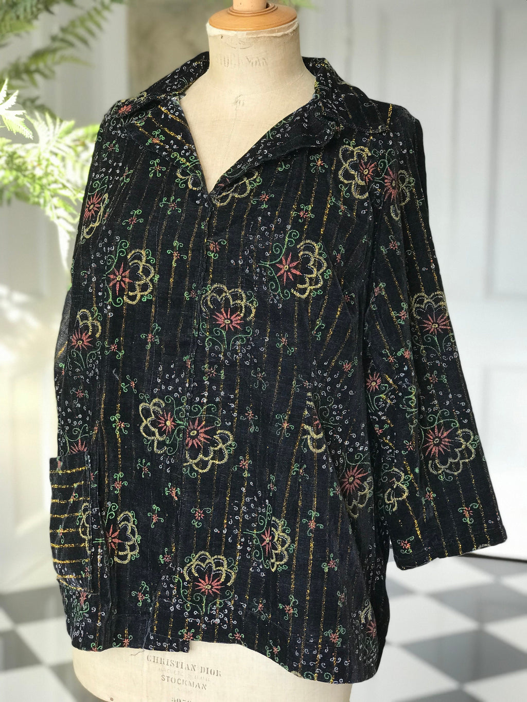 1970s box style velvet jacket blouse in gold thread floral embroidery