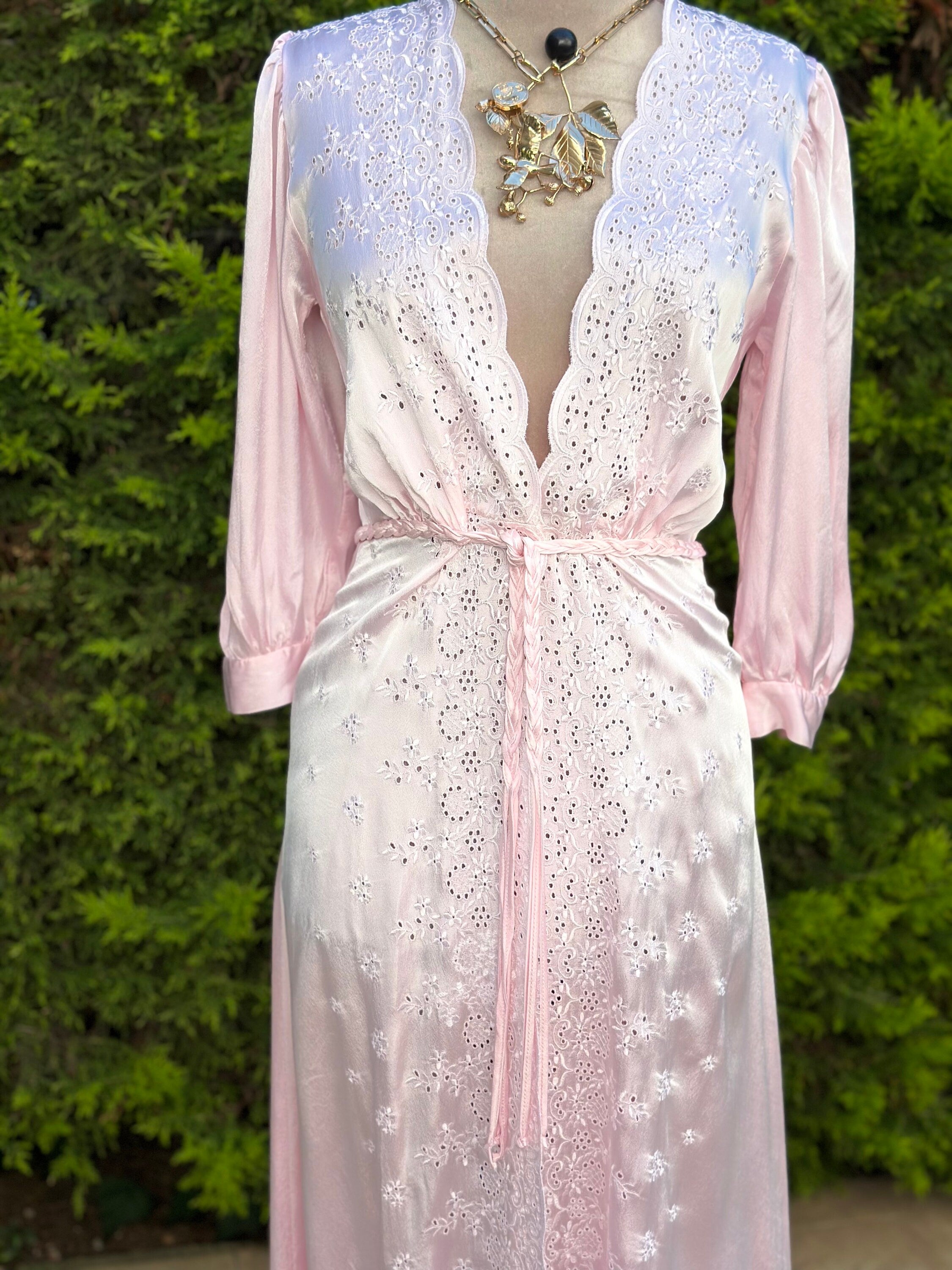 1970 vintage pink peignoir dressing gown kimono
