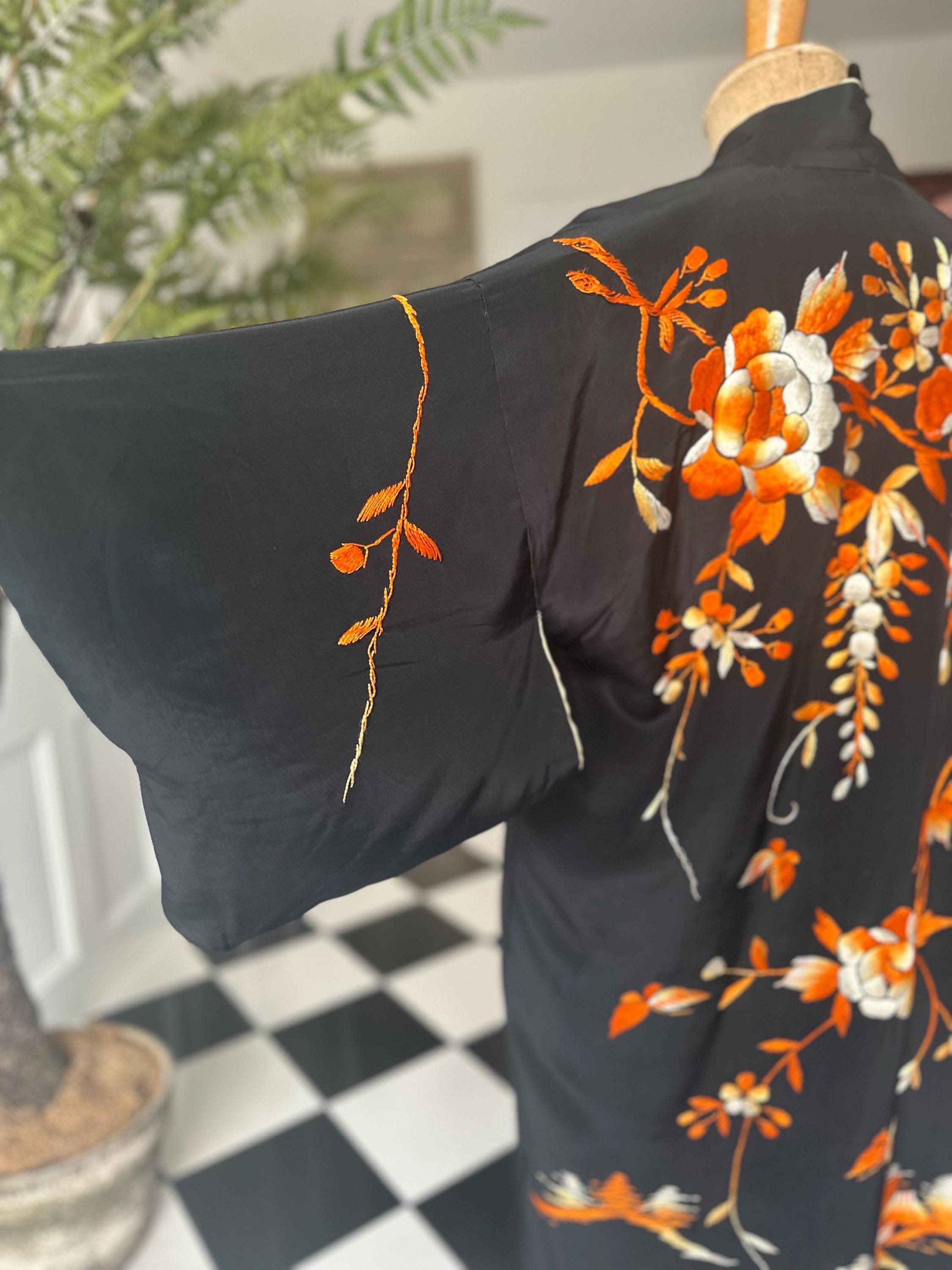 Antique 1920s reversible Japanese  hand embroidery kimono