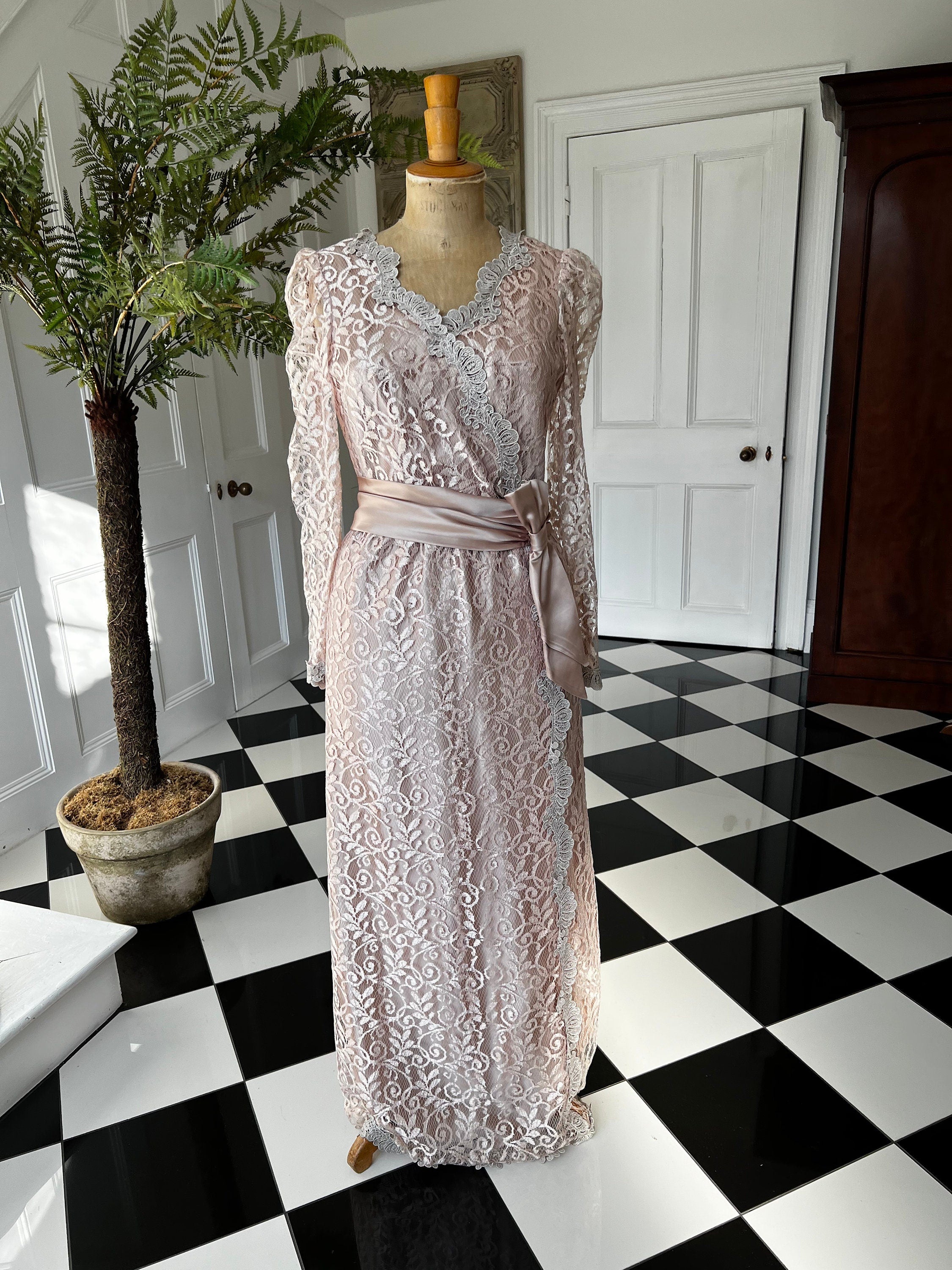 1980s mauve lace  evening dress