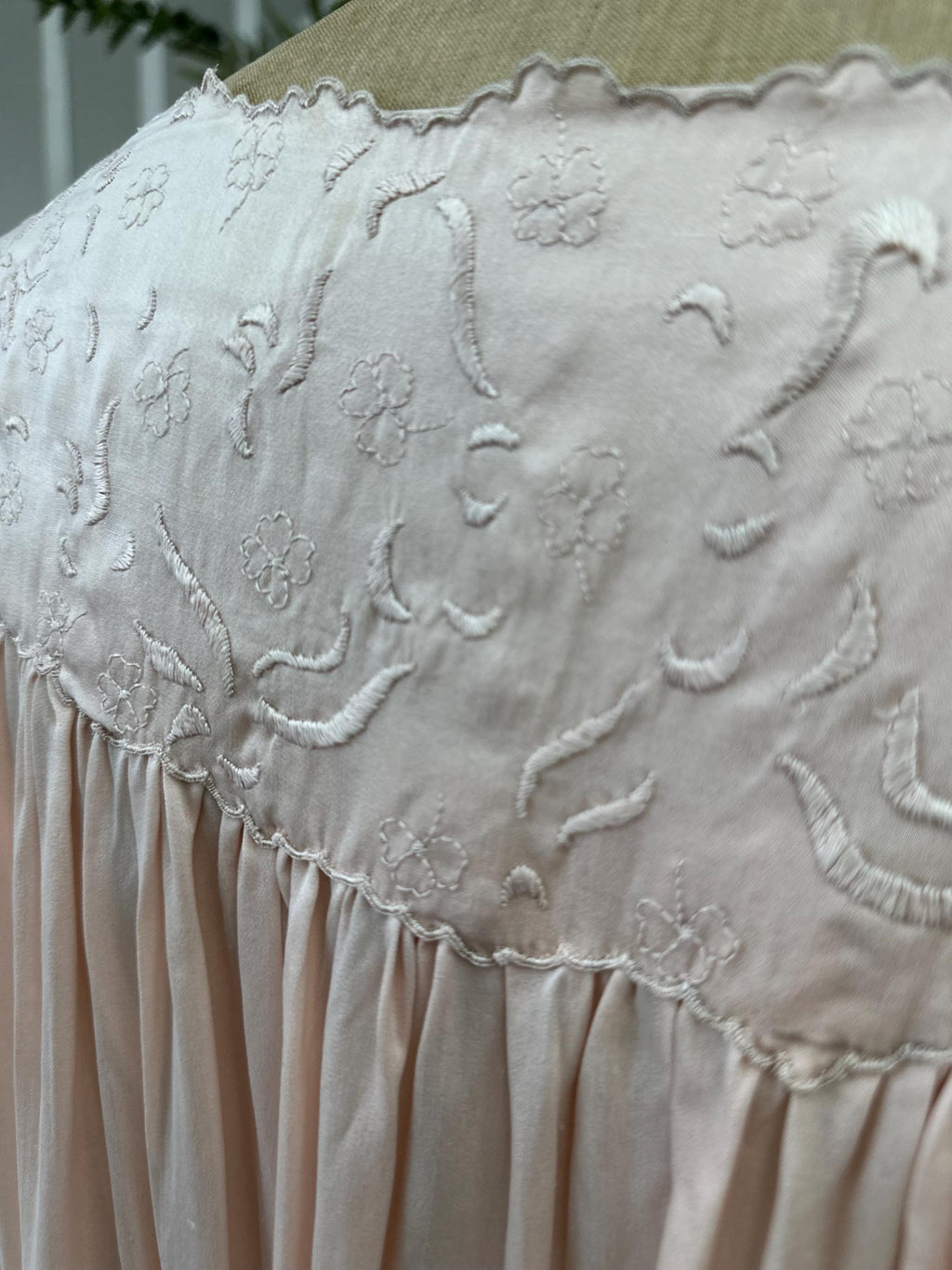 1940s pale lilac pink silk loose slip dress with boat neckline with  embroidery