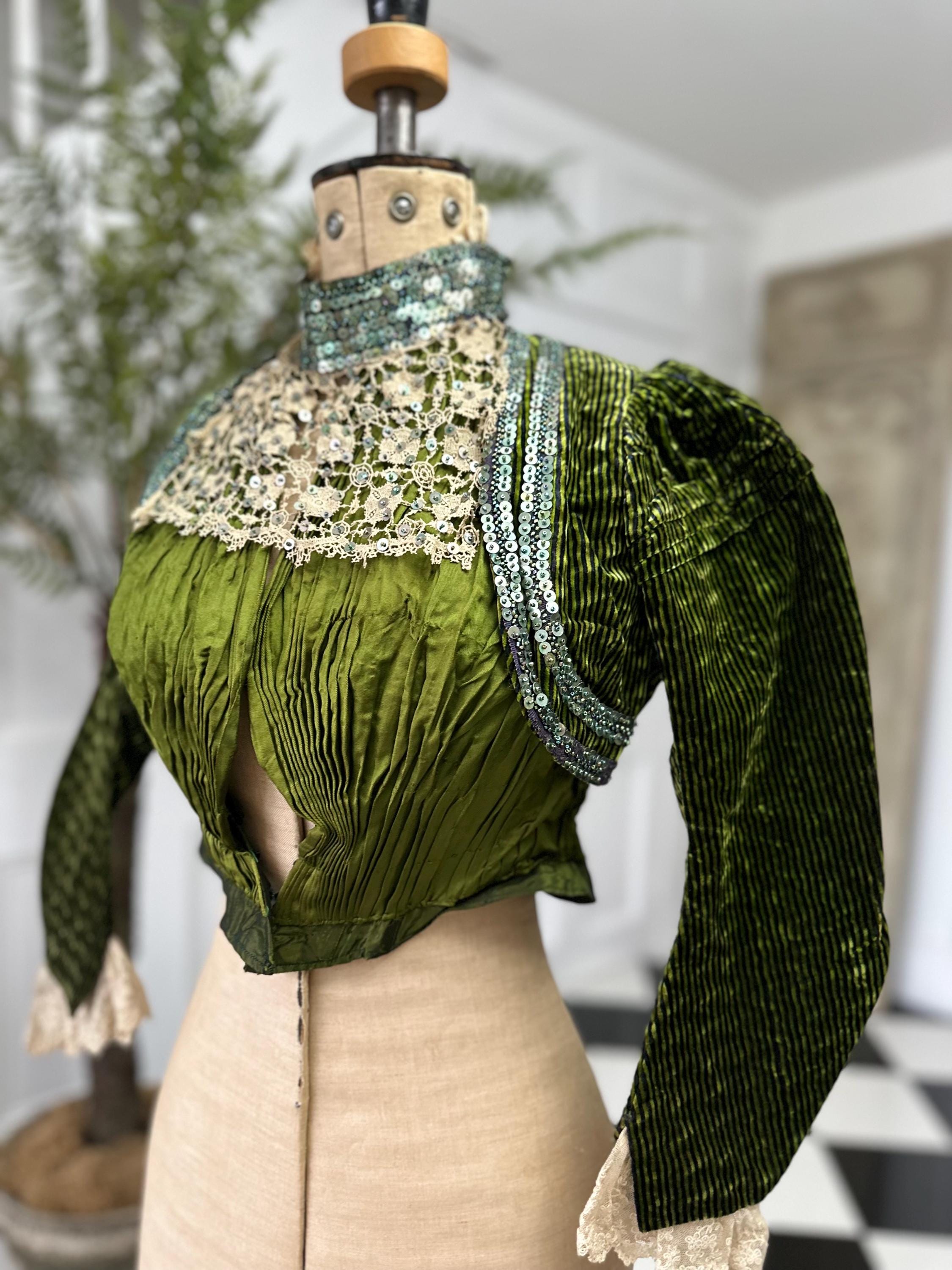 Antique Green Silk Velvet Bodice - 1890s Lace High Collar