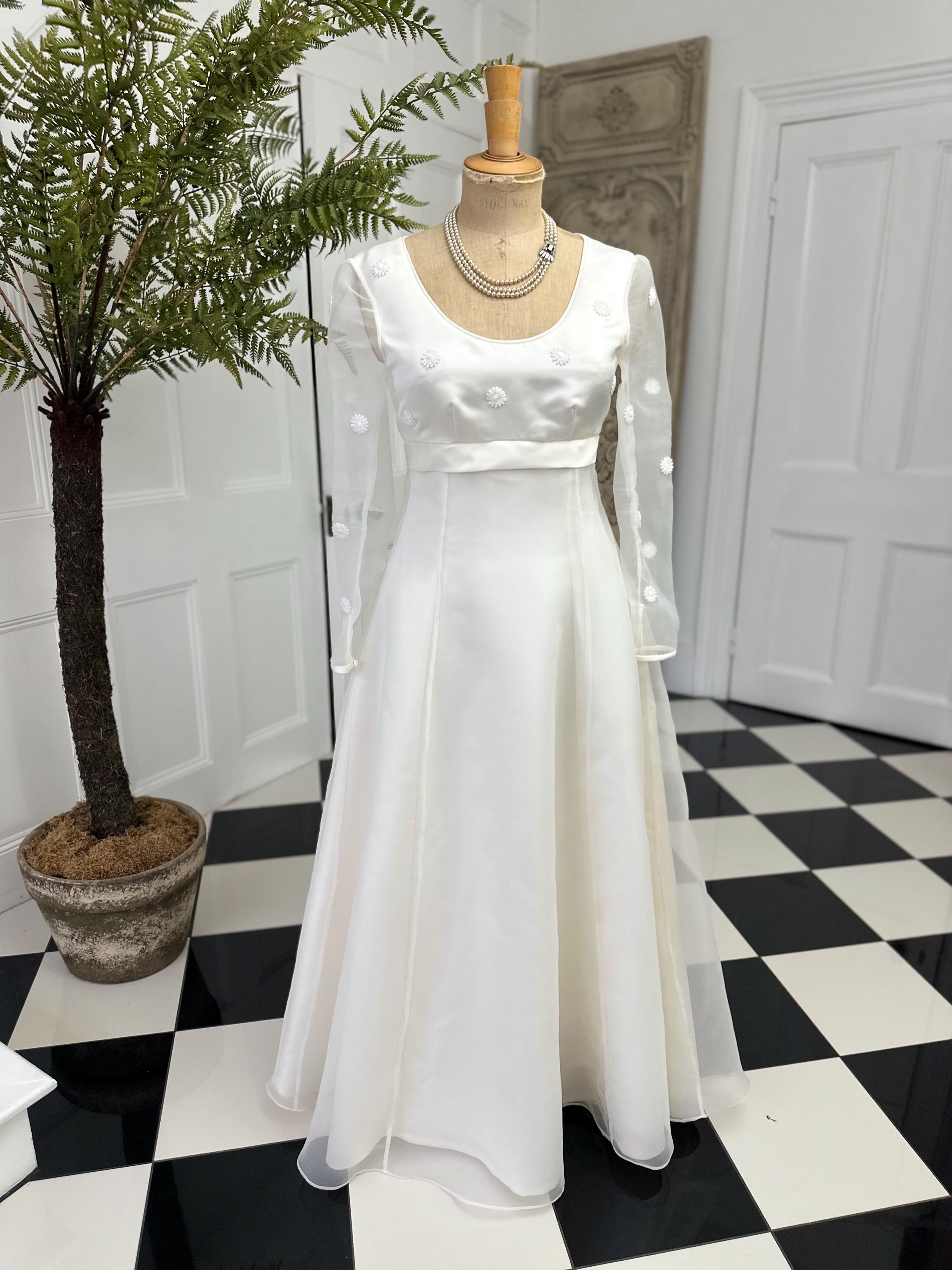 Cream Vintage 1970s Satin Wedding Dress with Organdy Overlay and pretty Daisy flowers