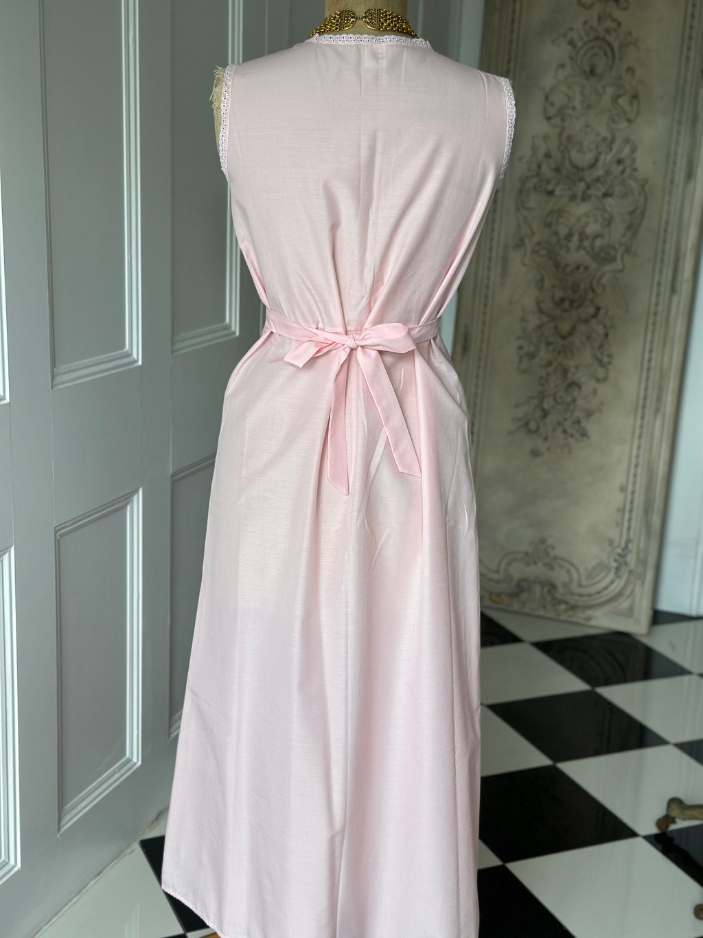 1970s baby pink long slip dress