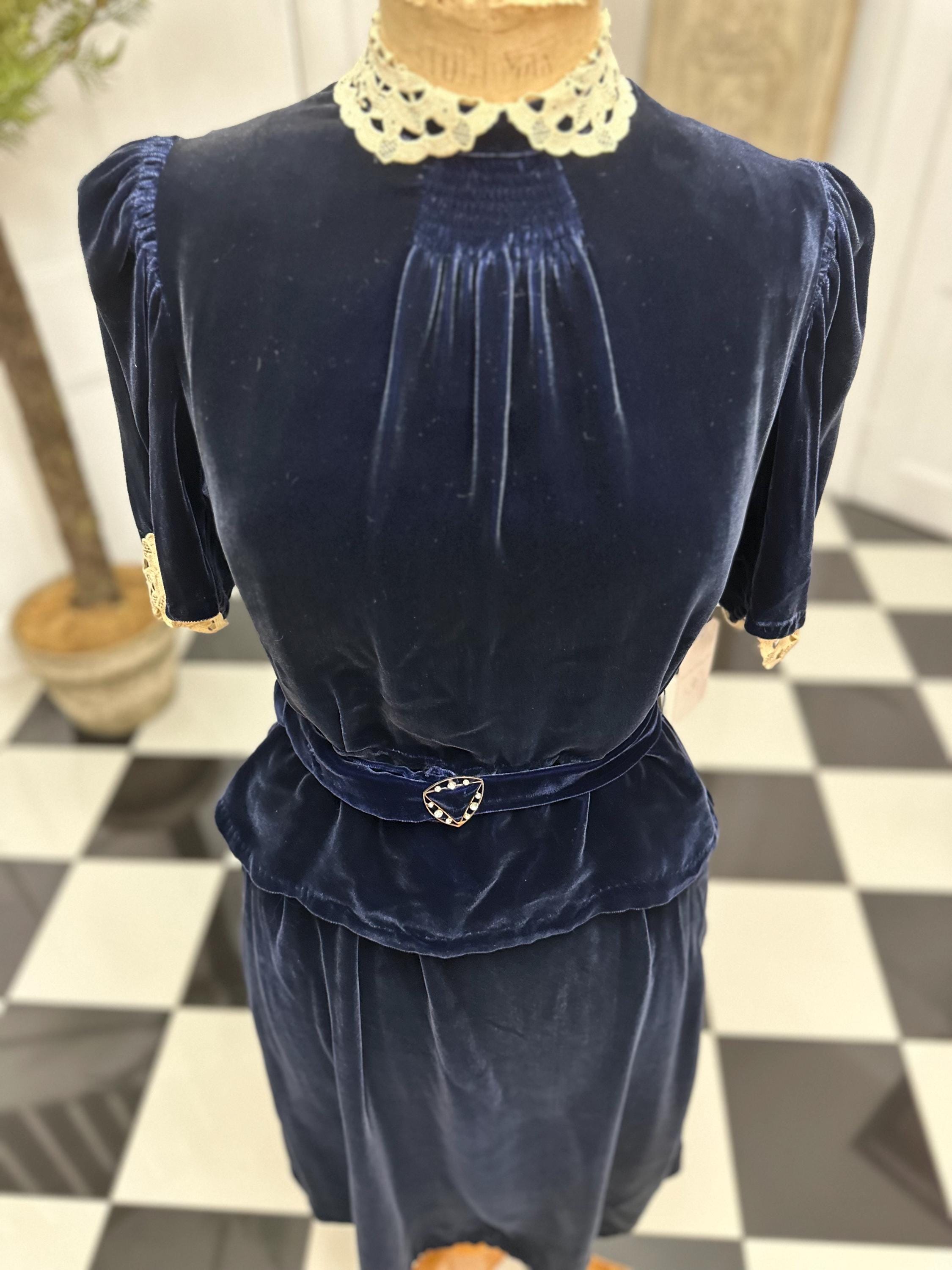1940s Navy Silk Velvet Dress & Jacket Set – Peplum Waist, Lace Collar, Cocktail Outfit