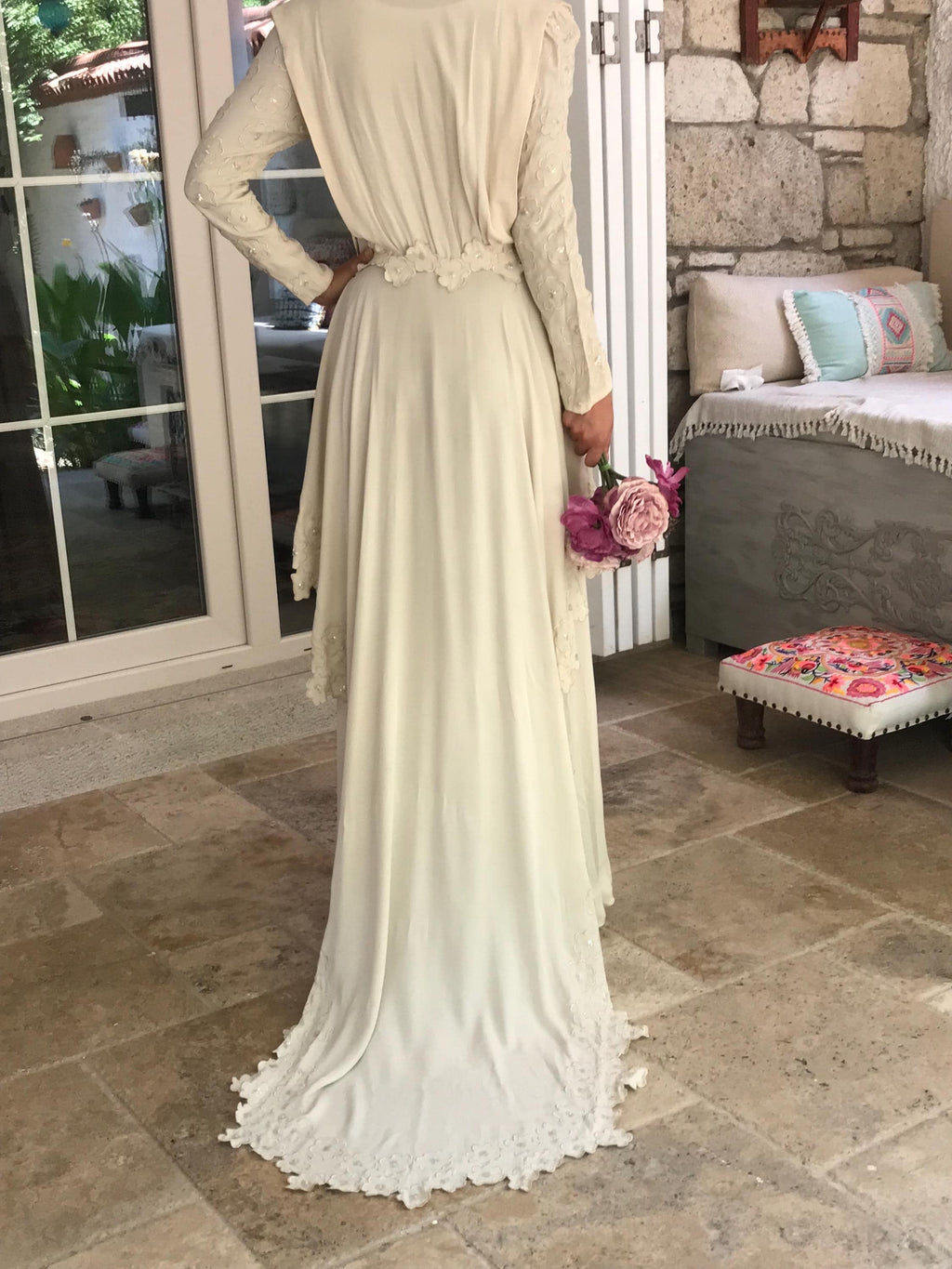 1940s Vintage Cream Georgette Wedding Dress with Floral Embroidery