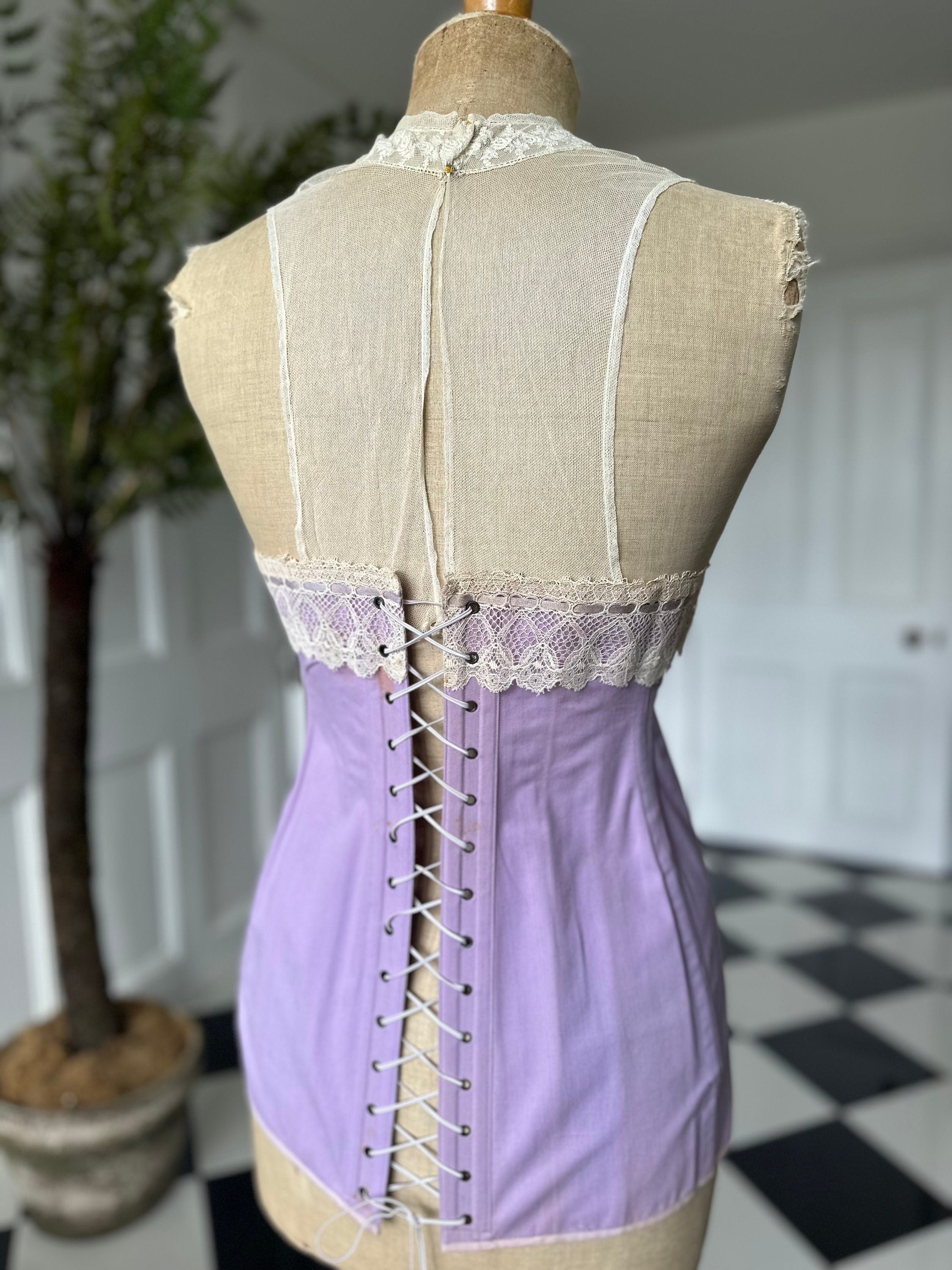 Antique 1900 1910 Edwardian lilac corset  (dead stock)
