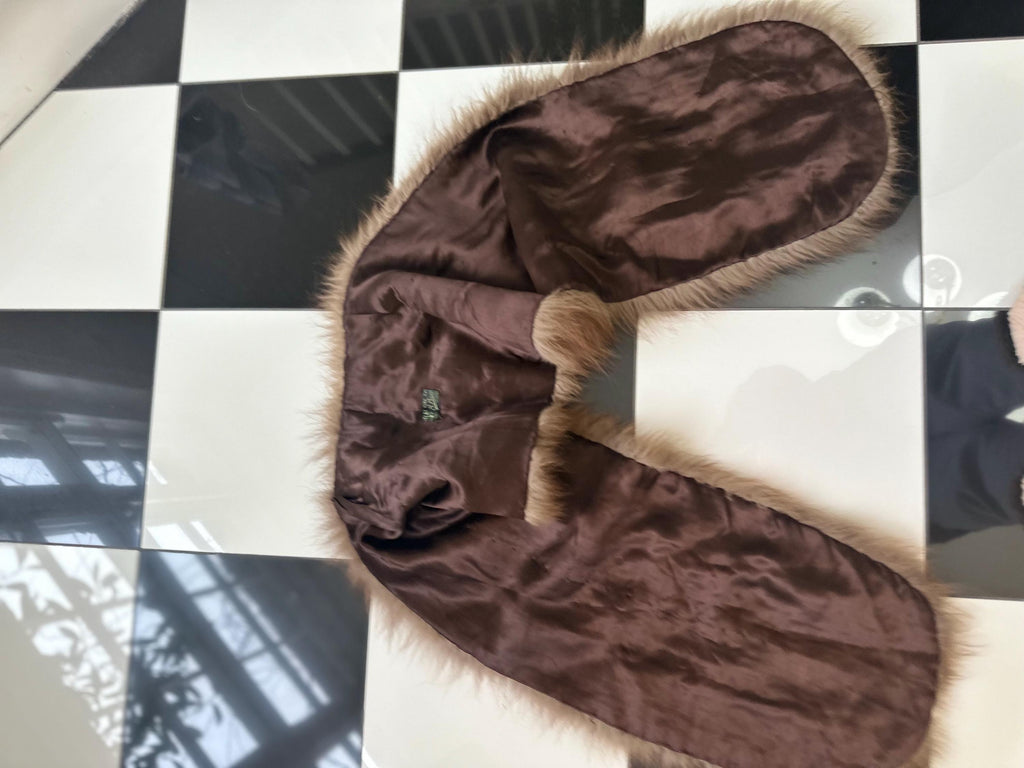 1940s Cream fur shrug with brooch