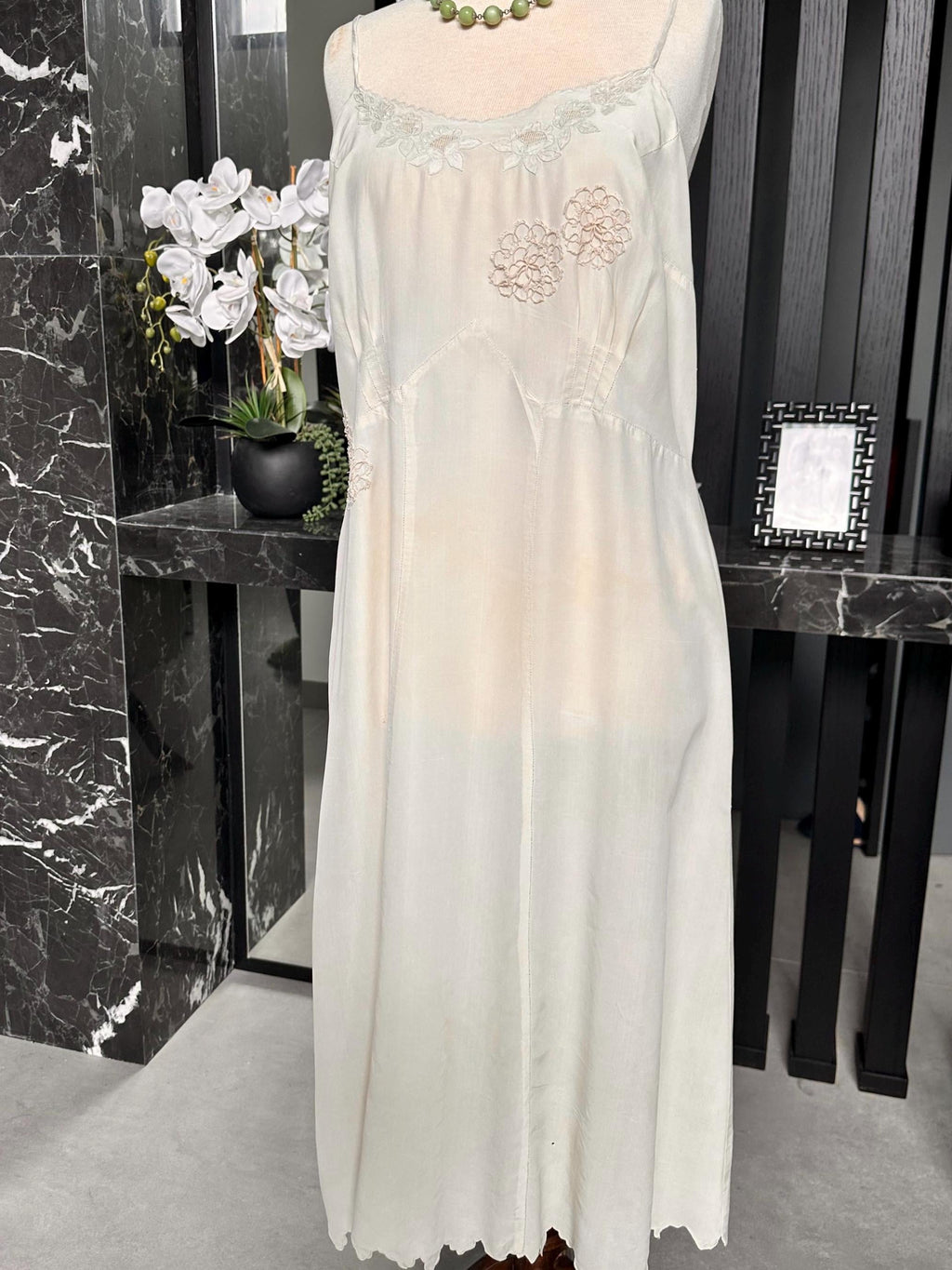 Large size. Antique 1930s cream Silk Slip – Authentic hand embroidery detail.