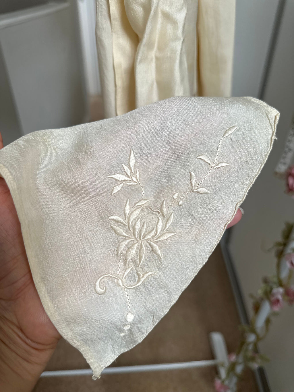 Edwardian 1910s silk little girls dress and bonnet
