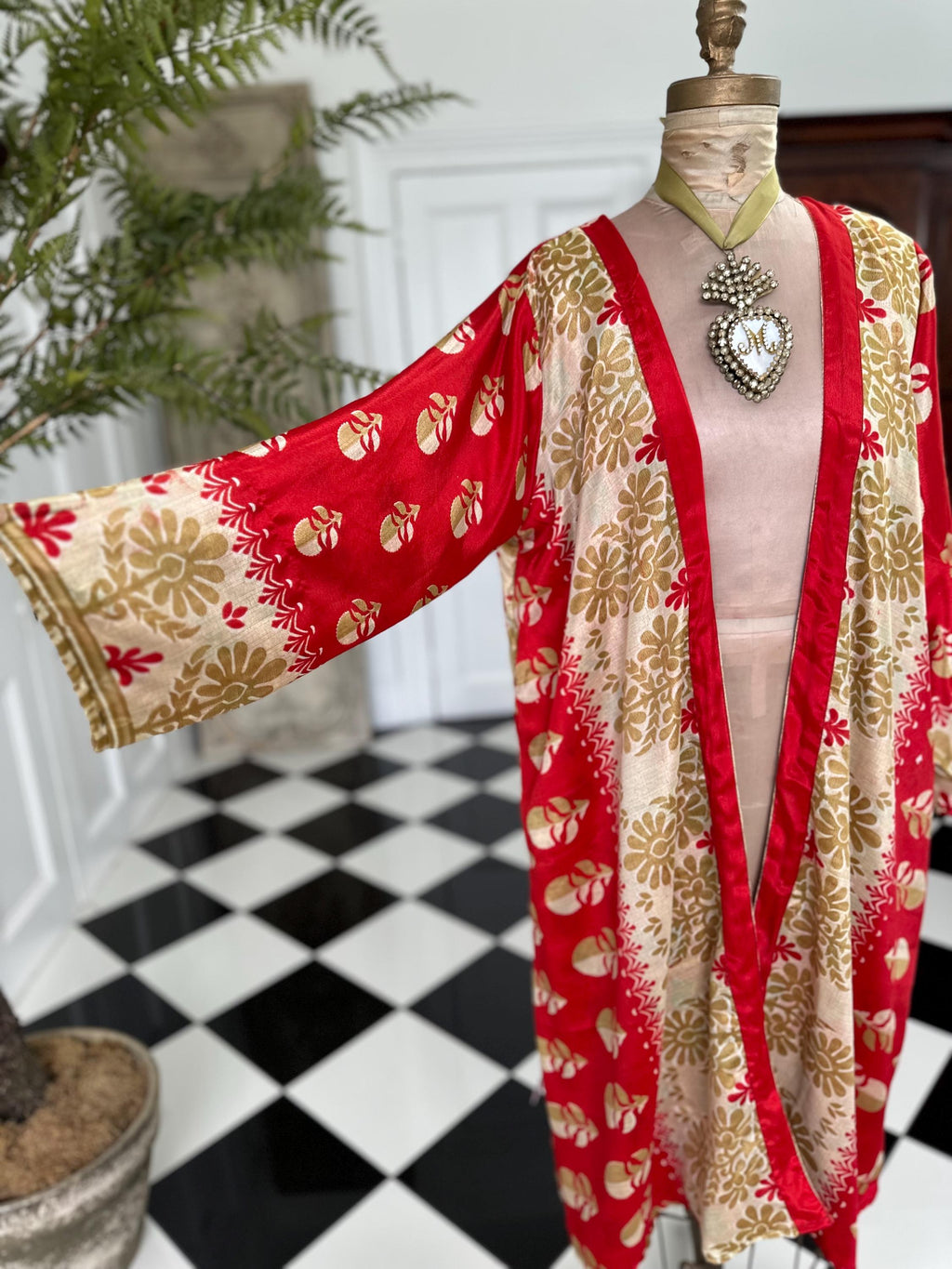 Vintage Silk Reversible Kimono: Upcycled Saree Fabric
