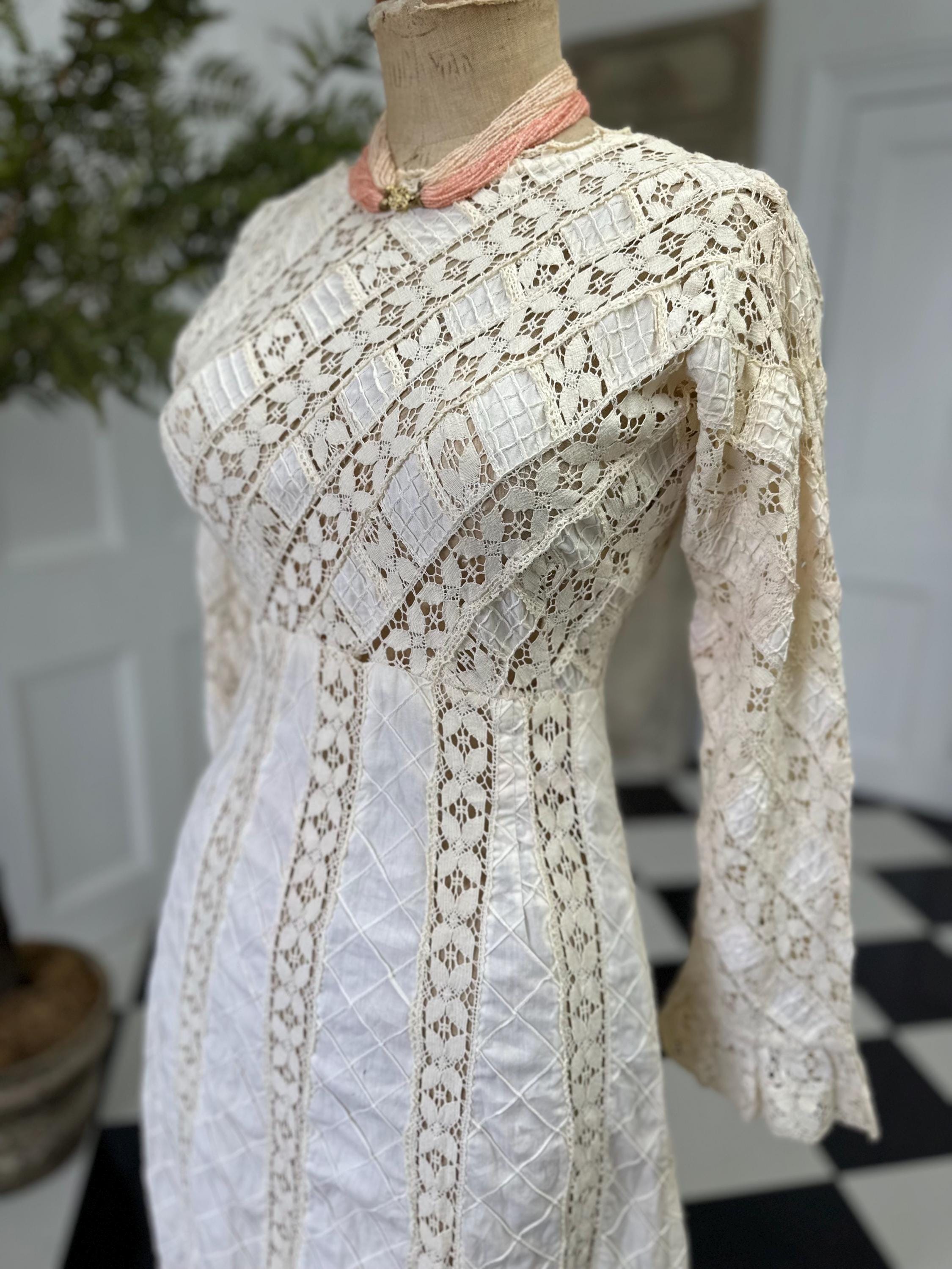 1970 cotton and lace maxi dress with long sleeves