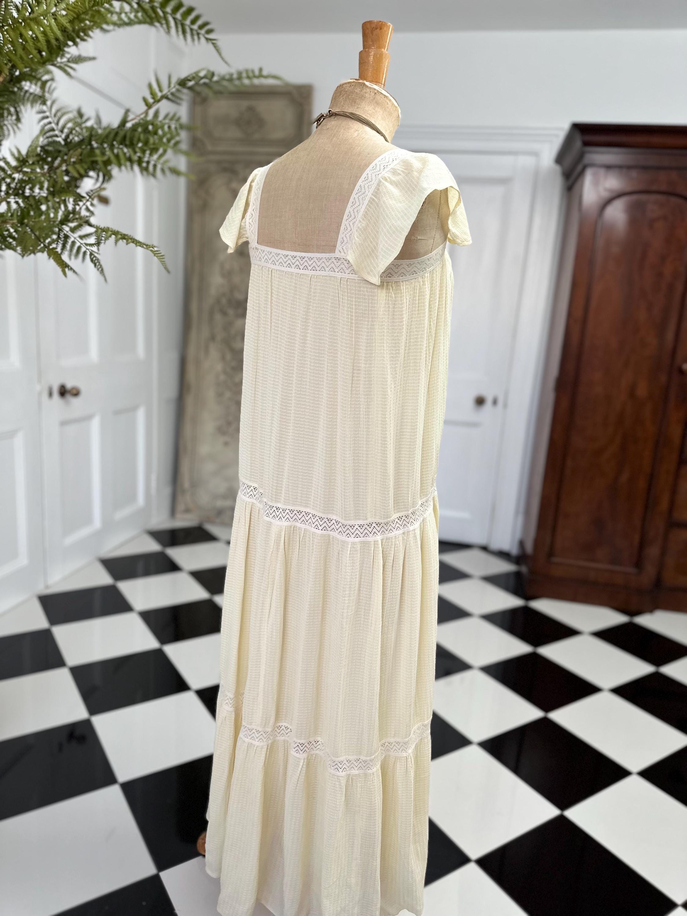 Vintage 1970s Cream Dress
