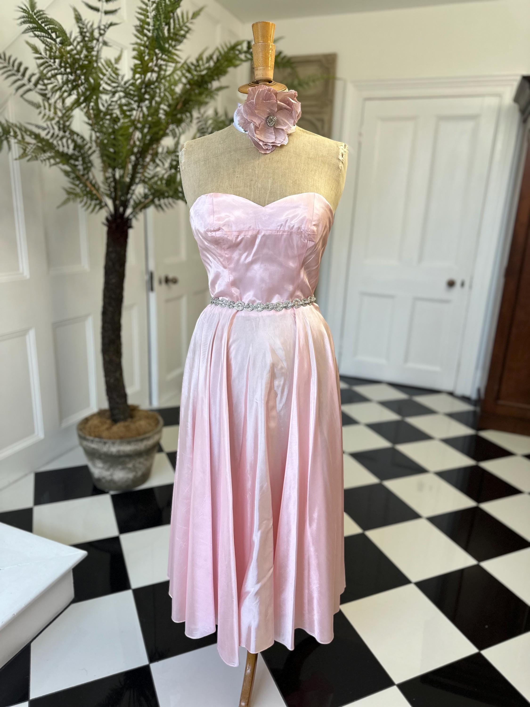 Vintage 1940s pink silk taffeta strapless dress
