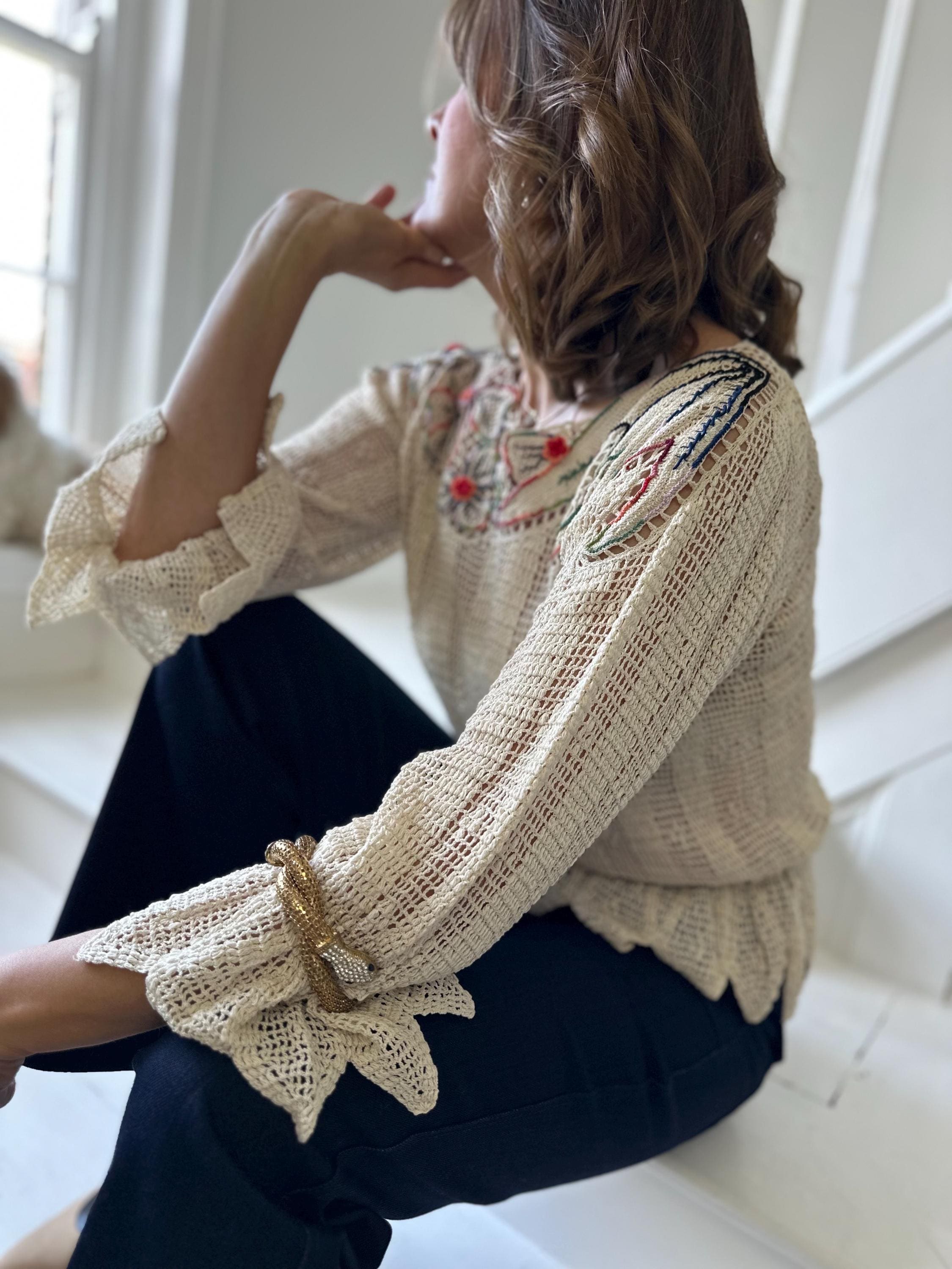 Vintage 1970 hand crochet floral lace blouse