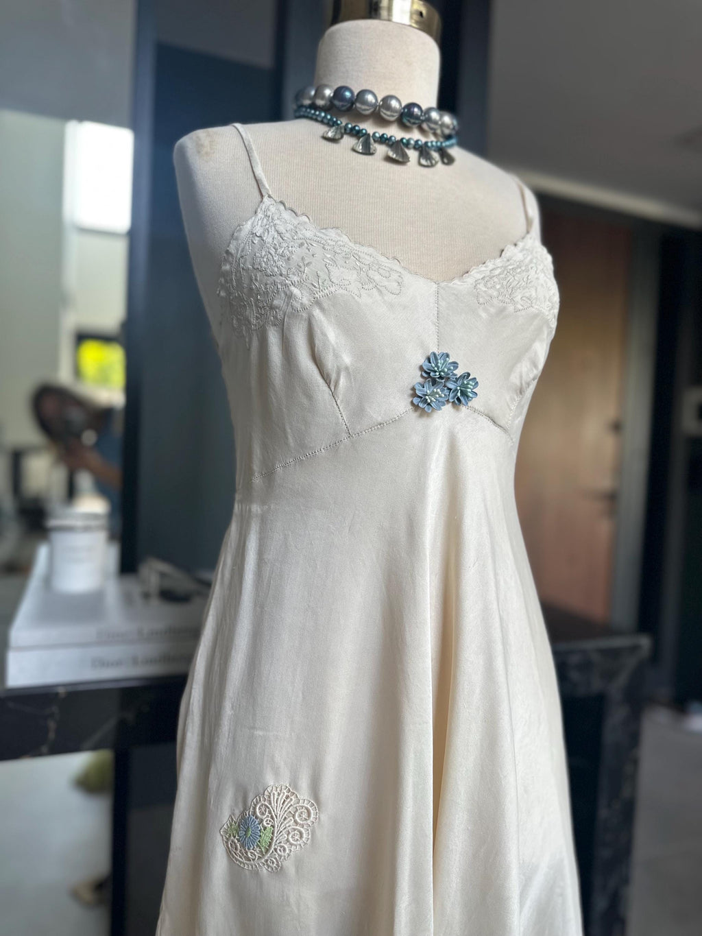 Vintage Silk Slip Dress - Embroidered Ivory silk  Nightgown - 1930s 1940s