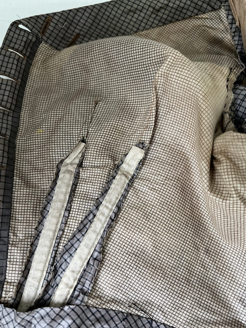 1830s 40s Regency period silk bodice with a large bow on the back