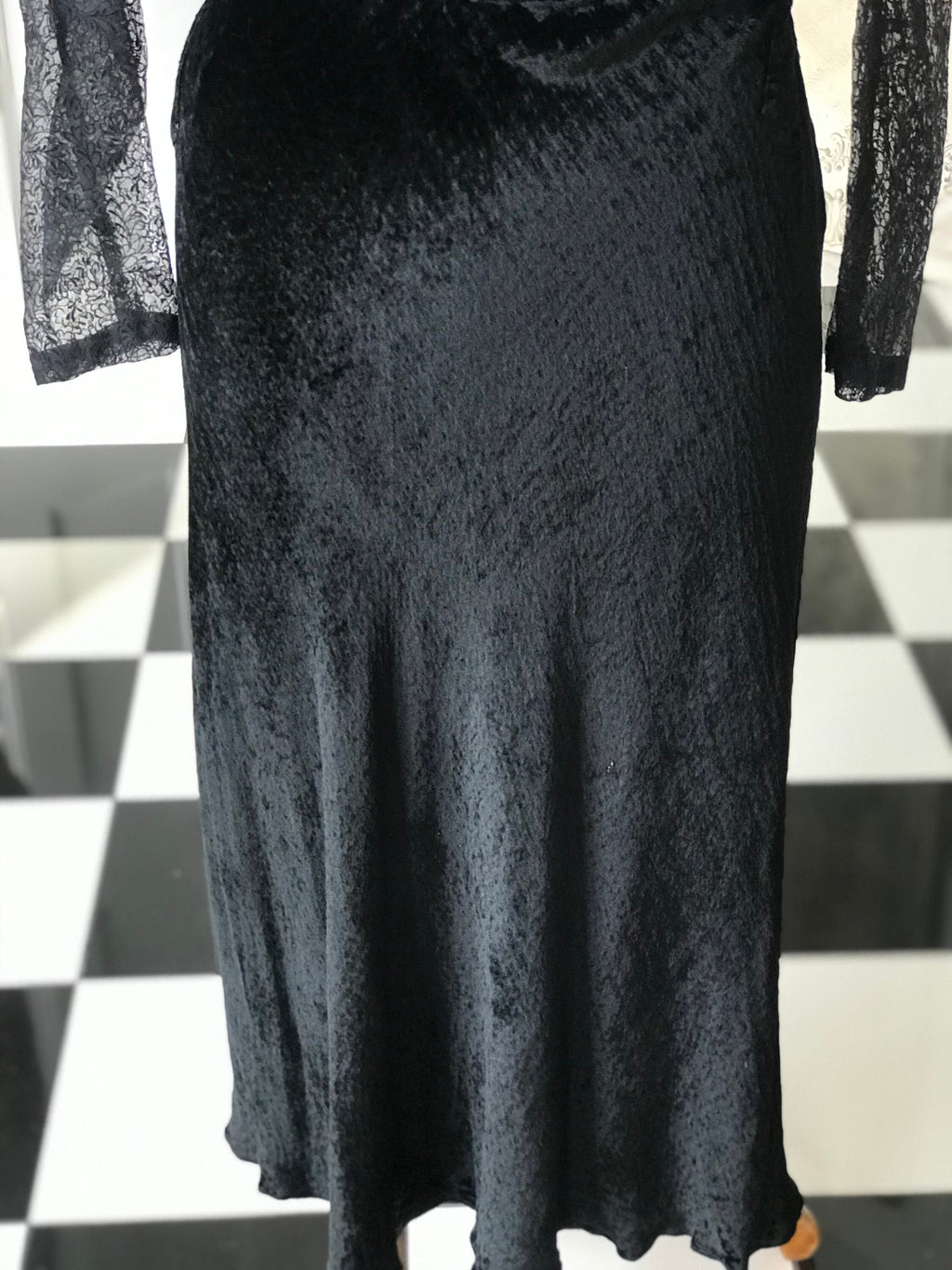 1940s dress in silk velvet and organdie velvet sleeves