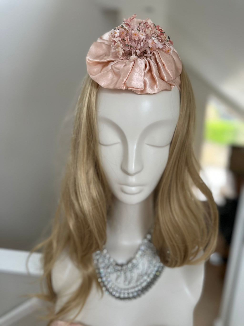 Vintage 1930s pink satin head band fasinator with tiny velvet flowers