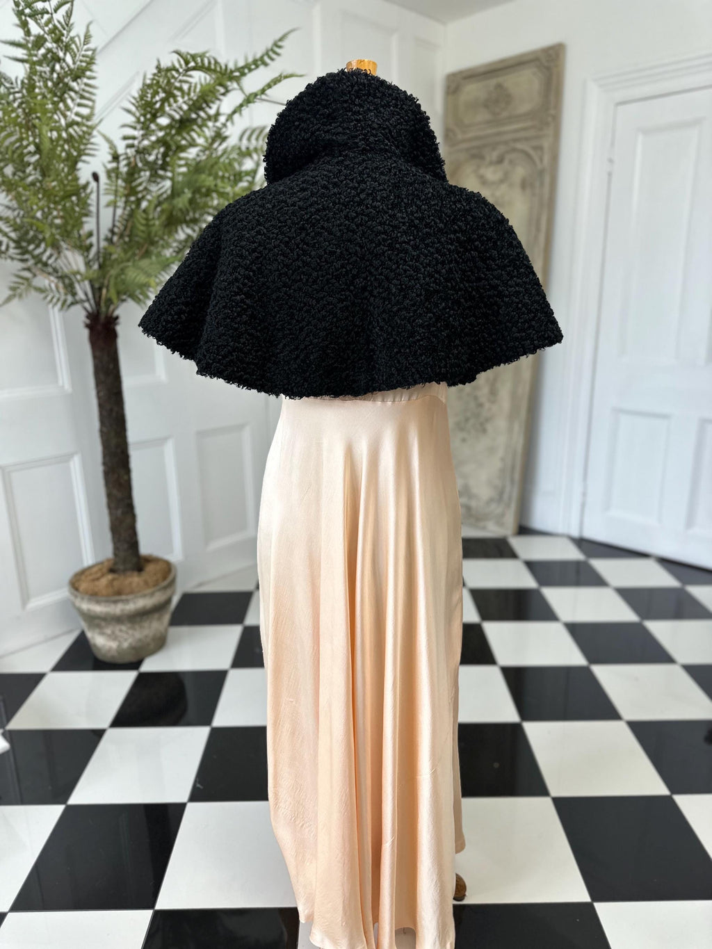 Victorian black shoulder cape