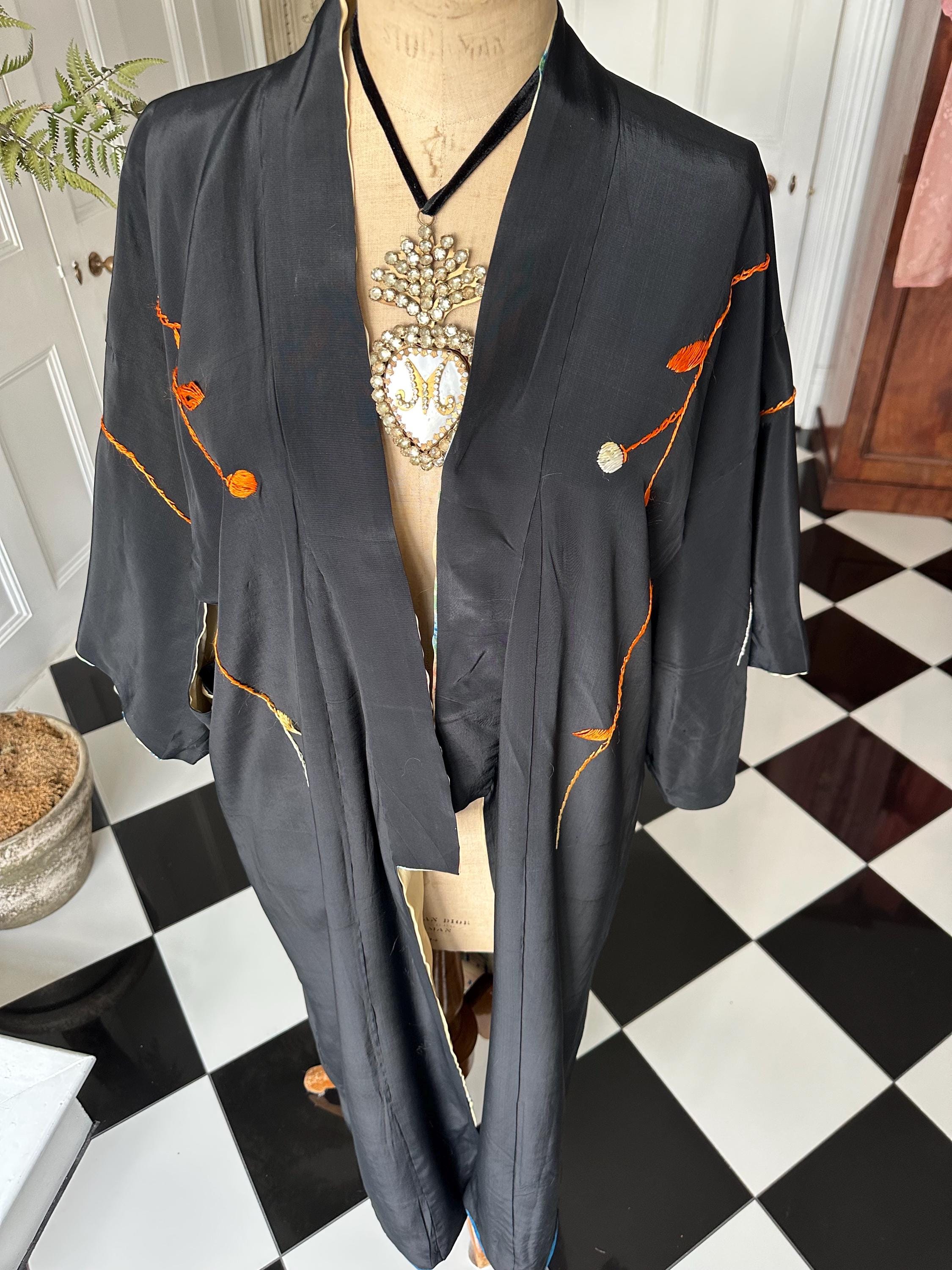 Antique 1920s reversible Japanese  hand embroidery kimono