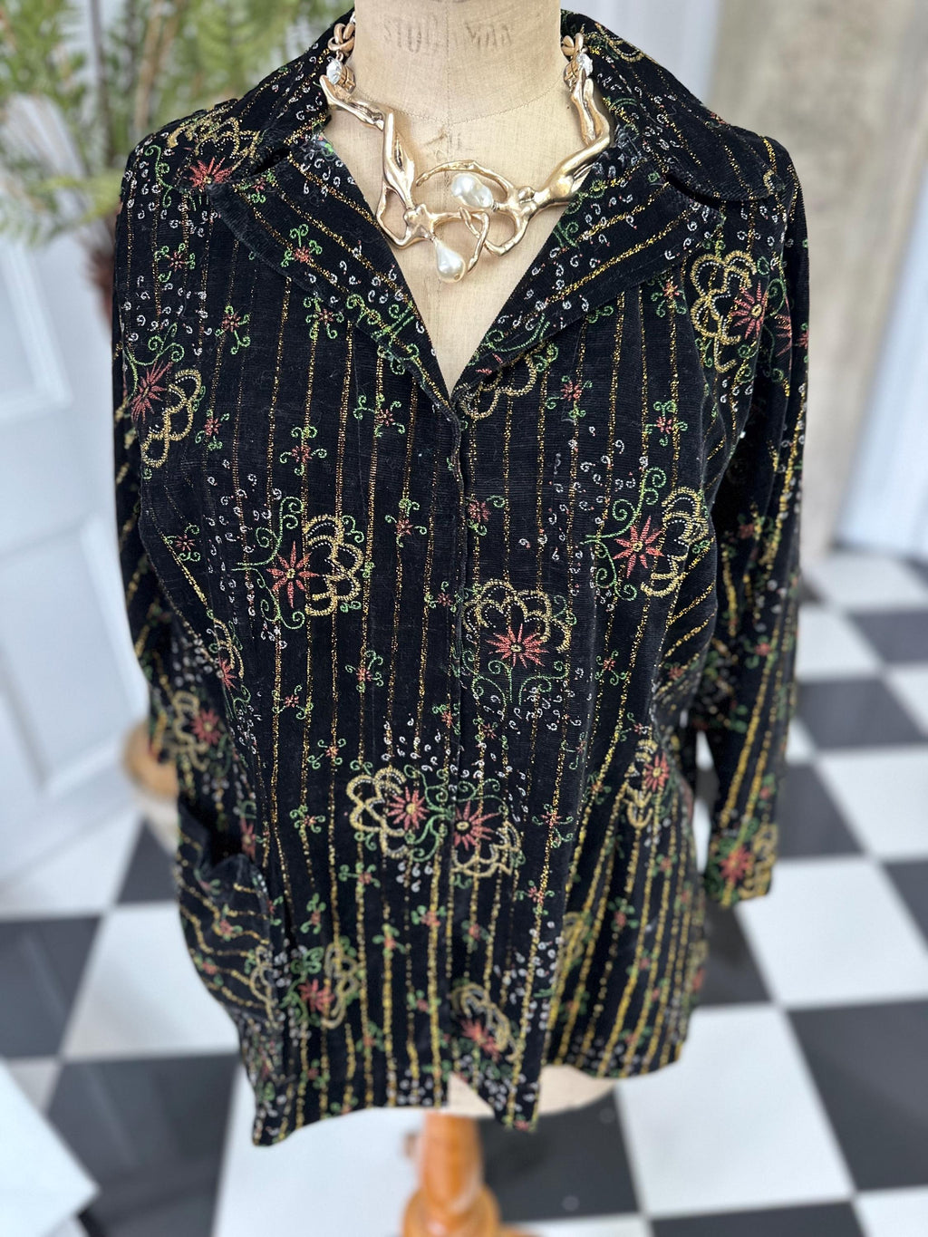 1970s box style velvet jacket blouse in gold thread floral embroidery