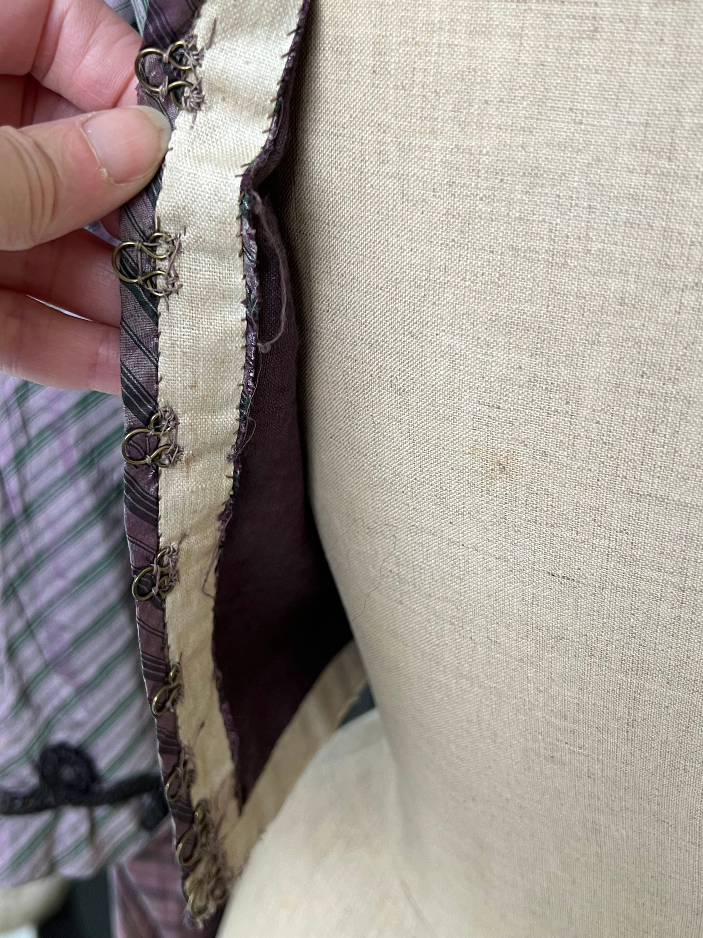 Antique 1850 1860s two tone purple silk bodice