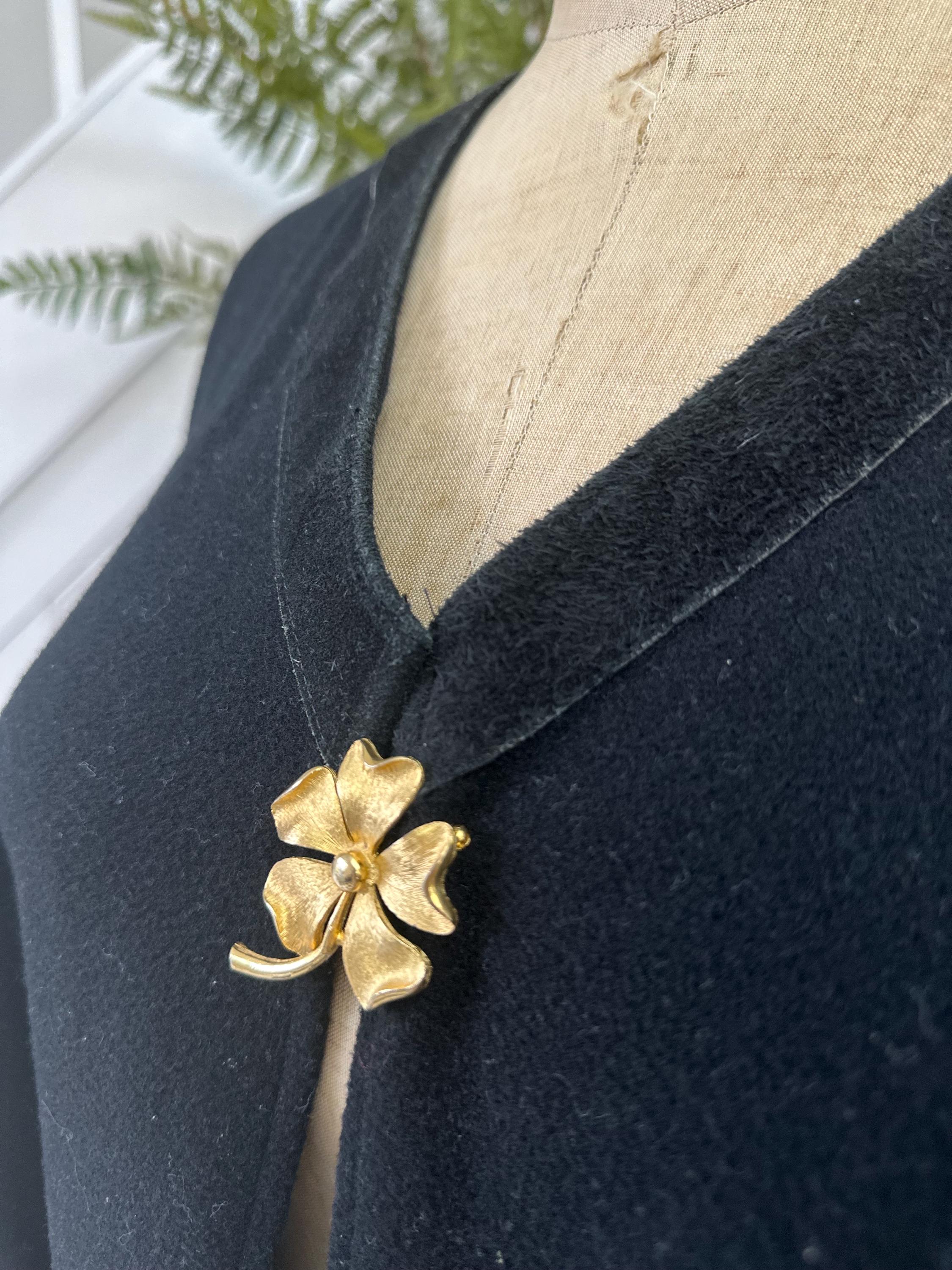 1970s black poncho 100% cashmere as stated on the label