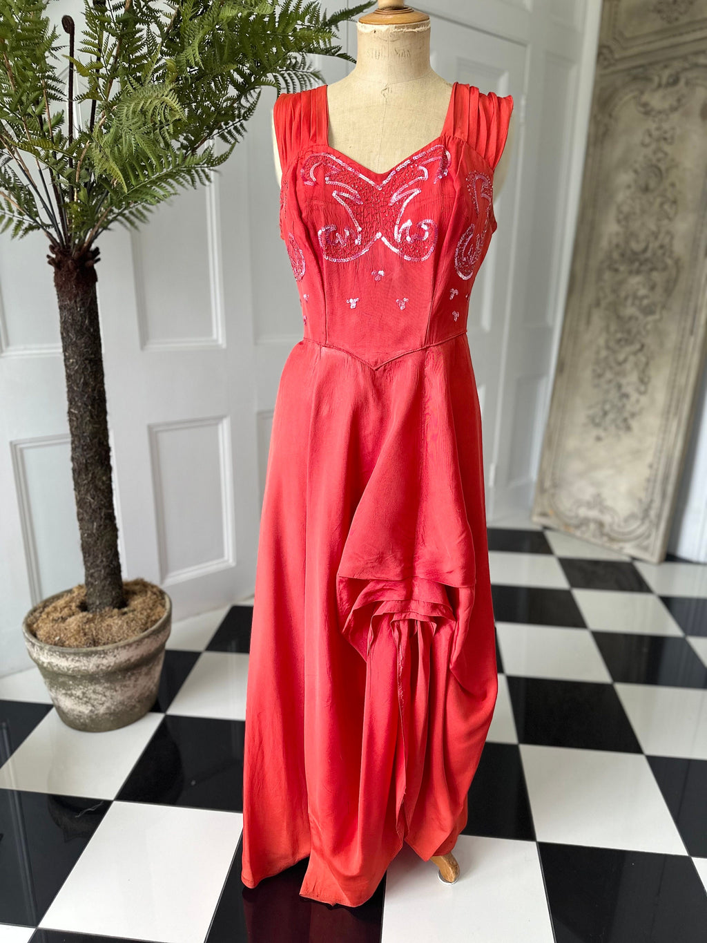 1940s Red Taffeta Evening Dress: Sequin Old Hollywood Gown (UK 12/14)
