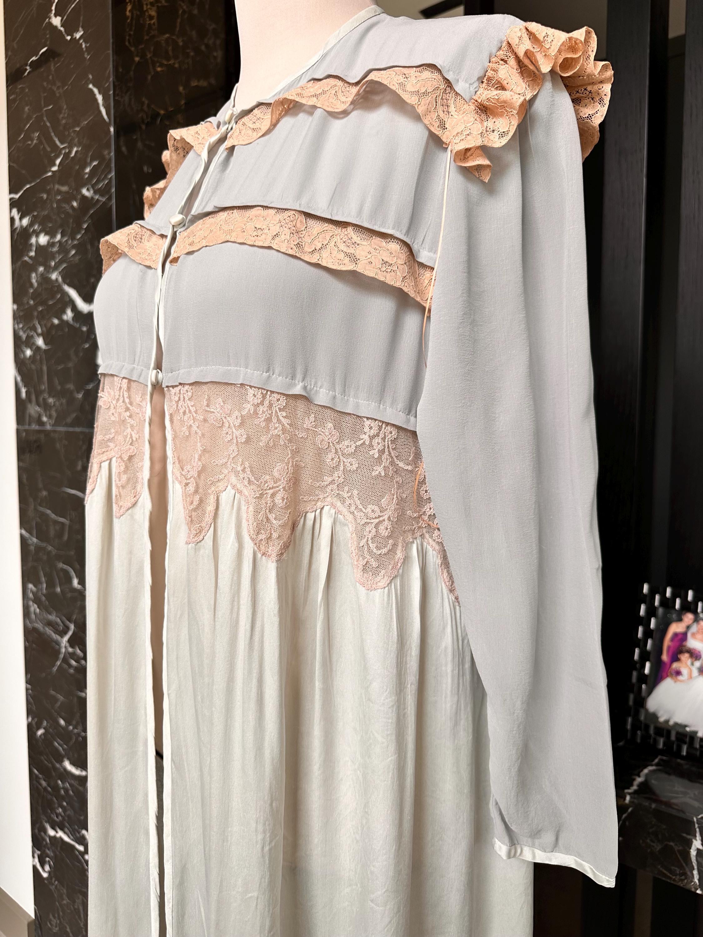 Antique 1940s 50s Silk & Lace Gown –  Two-Tone peignoir
