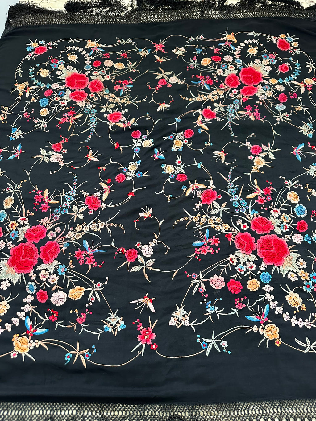 1920s piano silk shawl Manila manton shawl